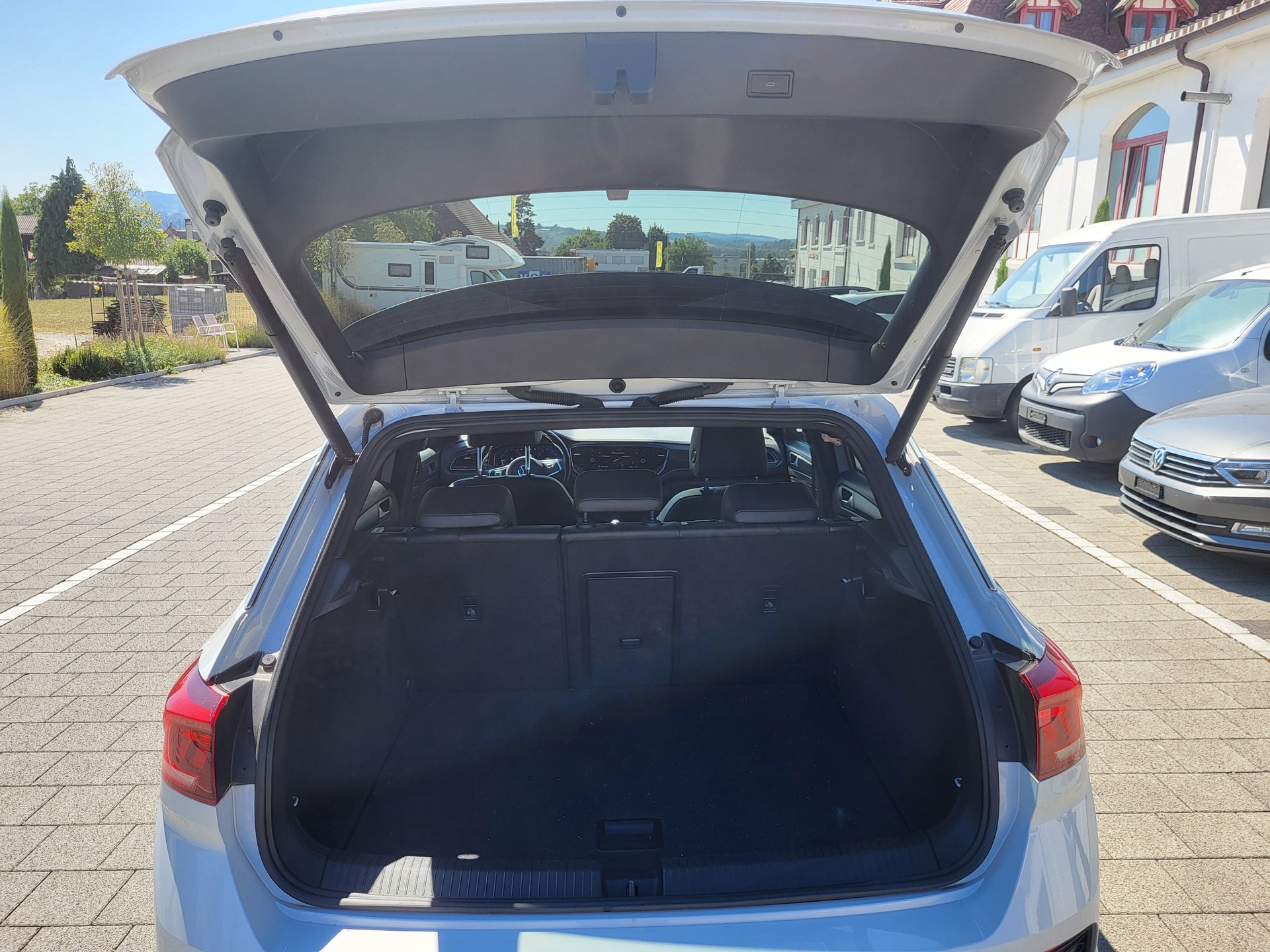 VW T-Roc 2.0 TSI R-Line Sport DSG 4Motion-image-13