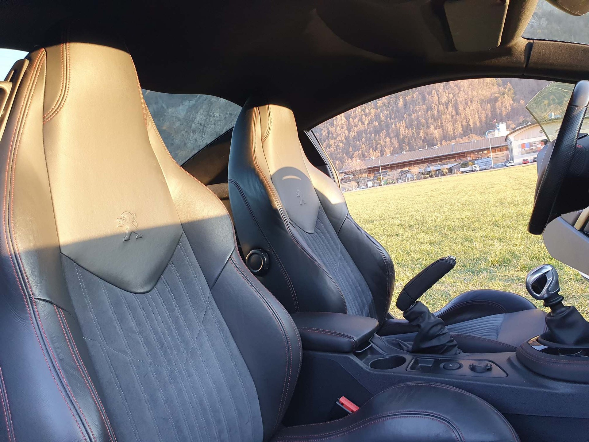 PEUGEOT RCZ 1.6 200PS Turbo-image-11