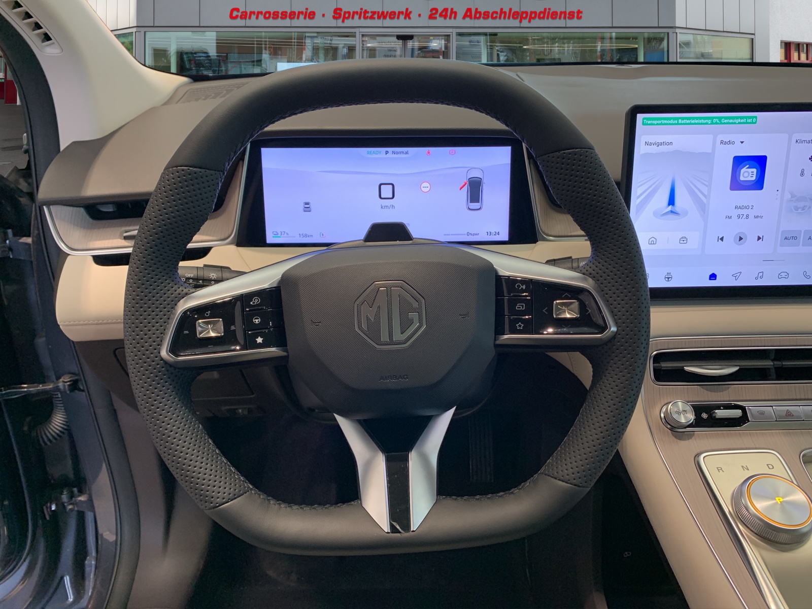 MG S6 EV 77 kWh Luxury 4WD-image-8