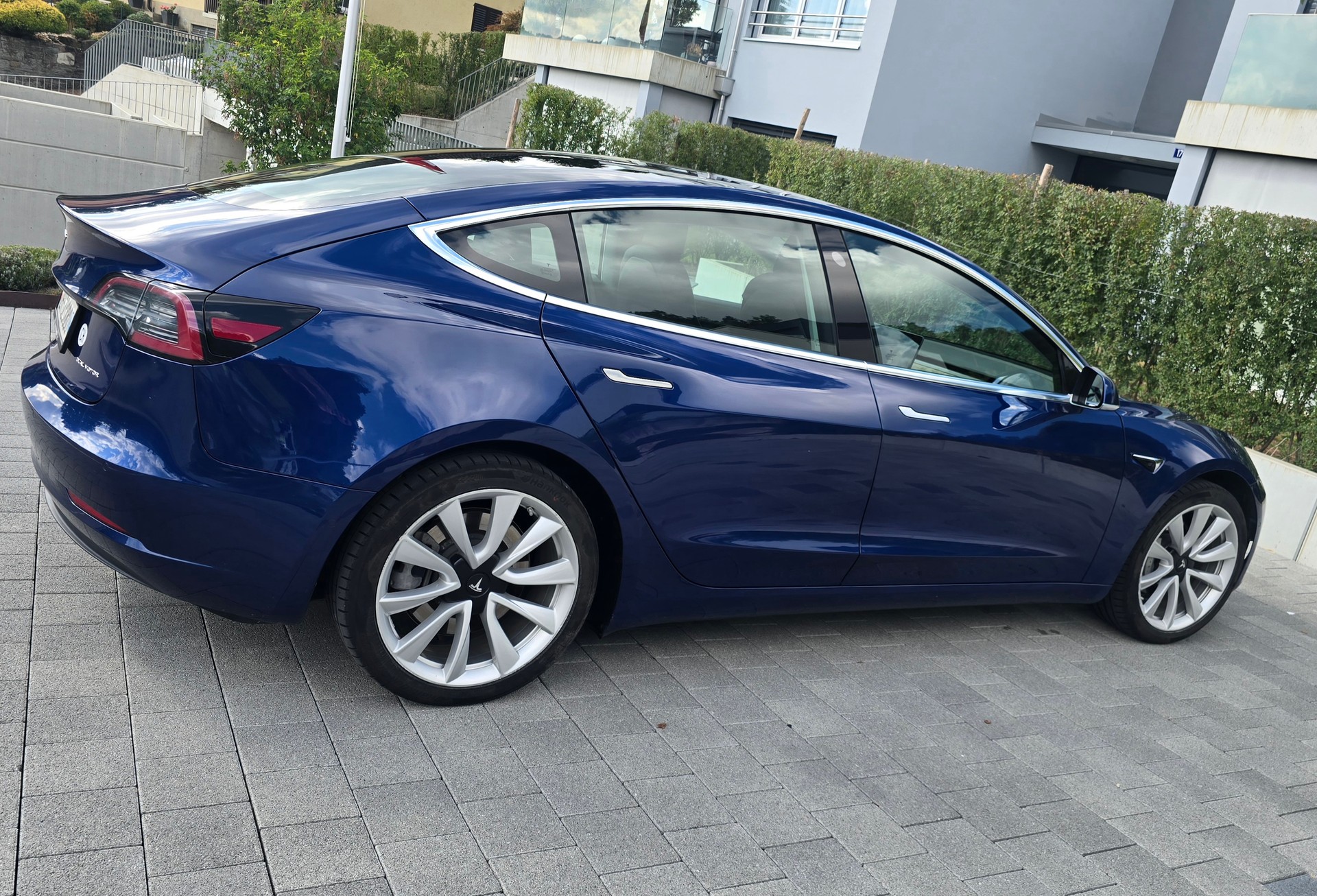 TESLA Long Range D-image-0