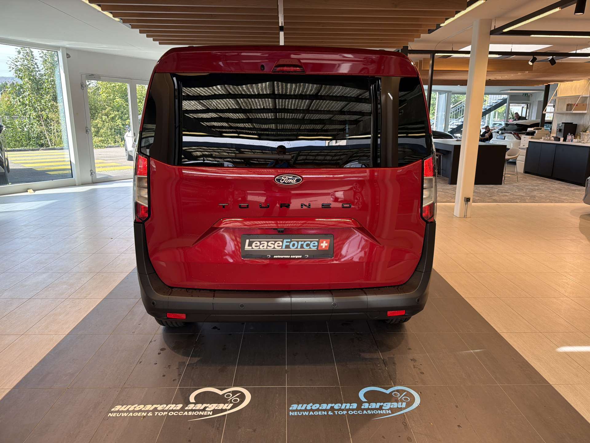 FORD Tourneo Courier 1.0 EcoBoost Titanium Automat-image-12