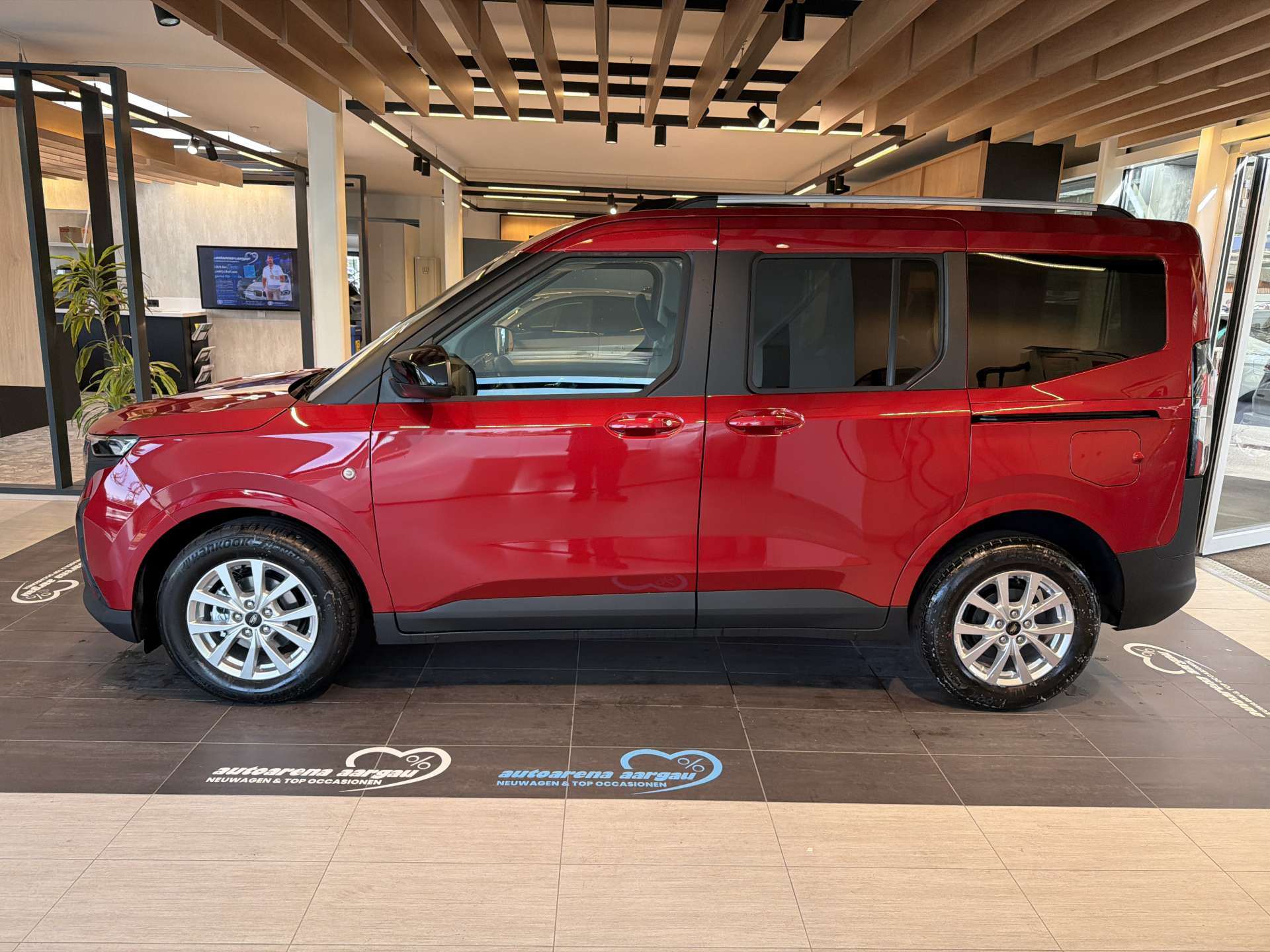 FORD Tourneo Courier 1.0 EcoBoost Titanium Automat-image-13