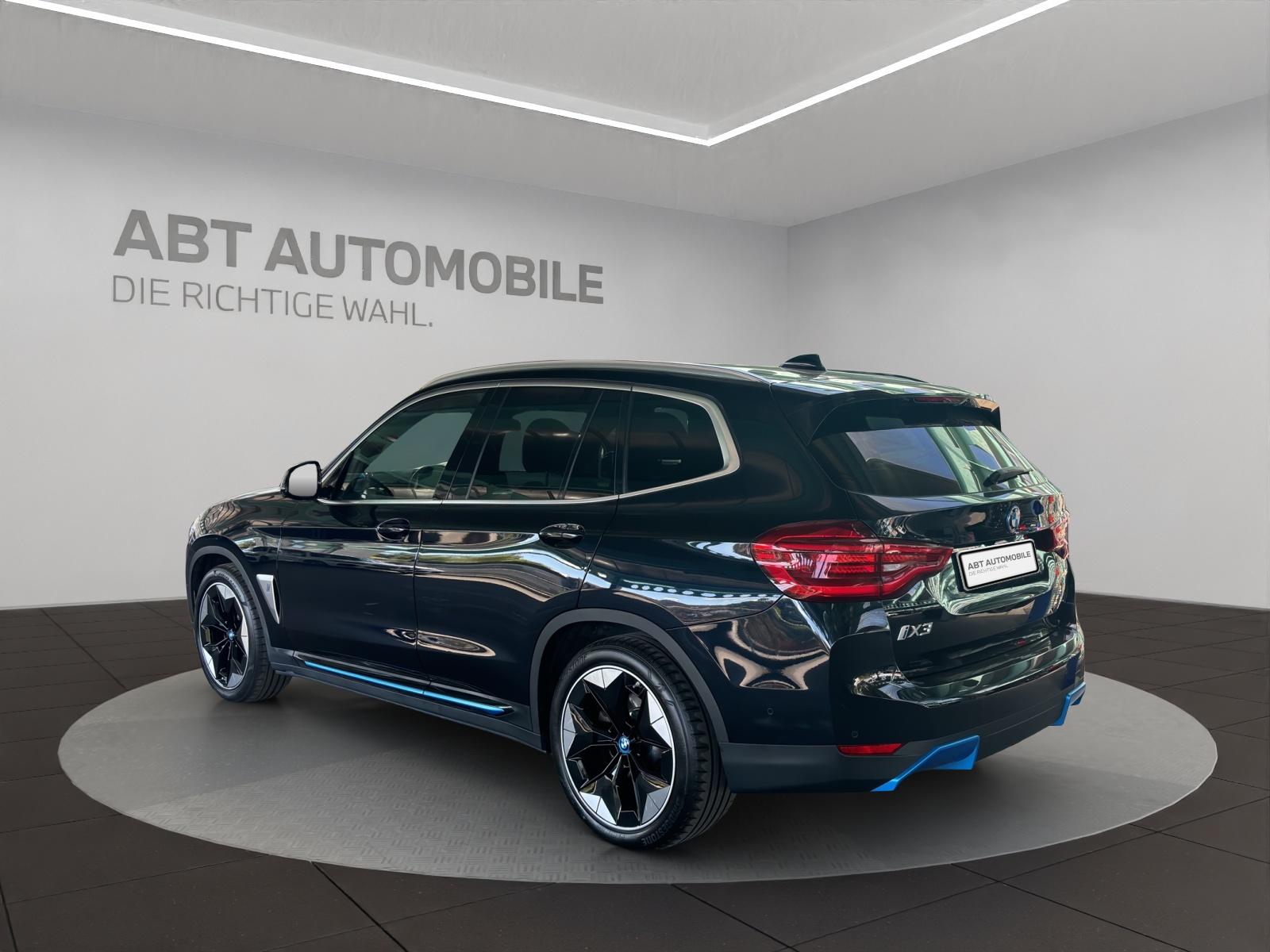 BMW iX3 E-Motor-showroom-element-3
