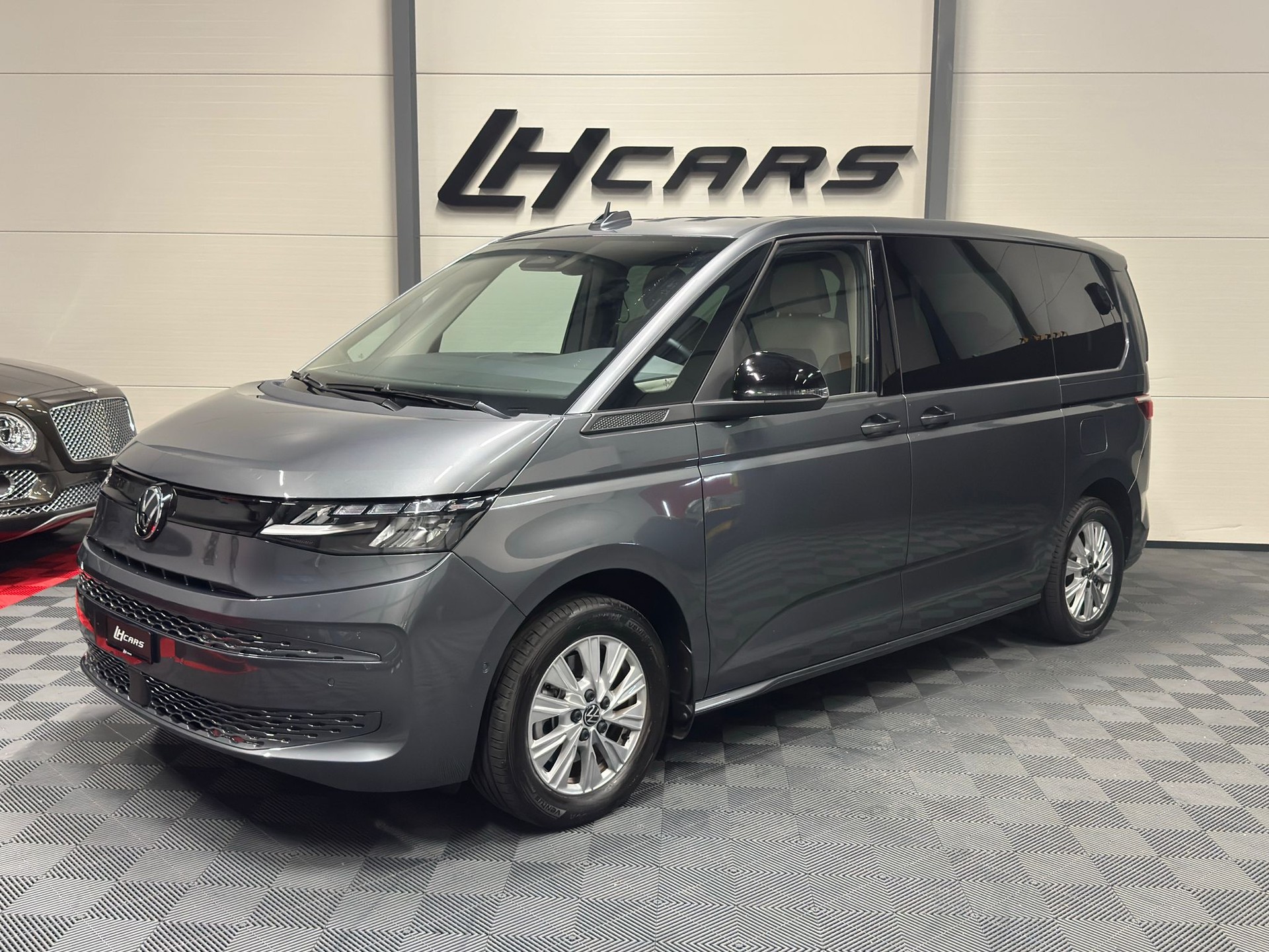 VW Multivan 1.5 TSI eHybrid Style DSG 4motion-image-0