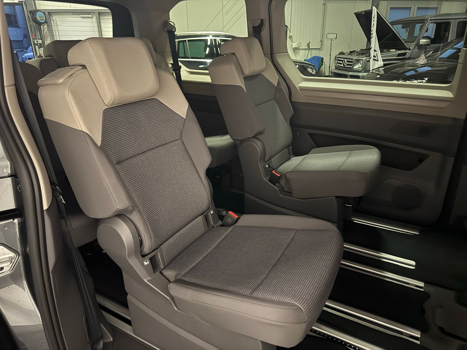 VW Multivan 1.5 TSI eHybrid Style DSG 4motion-image-9