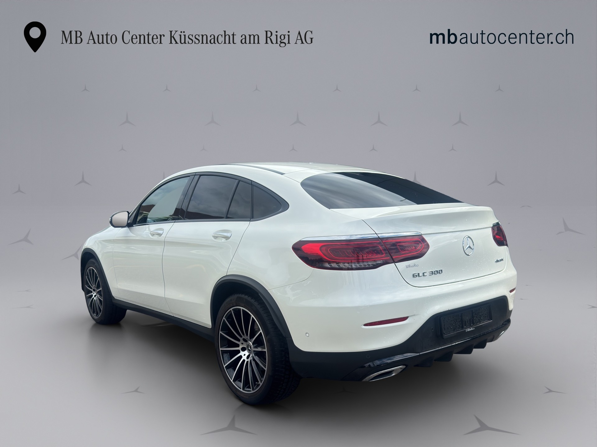 MERCEDES-BENZ 300 AMG Line 4m-image-3
