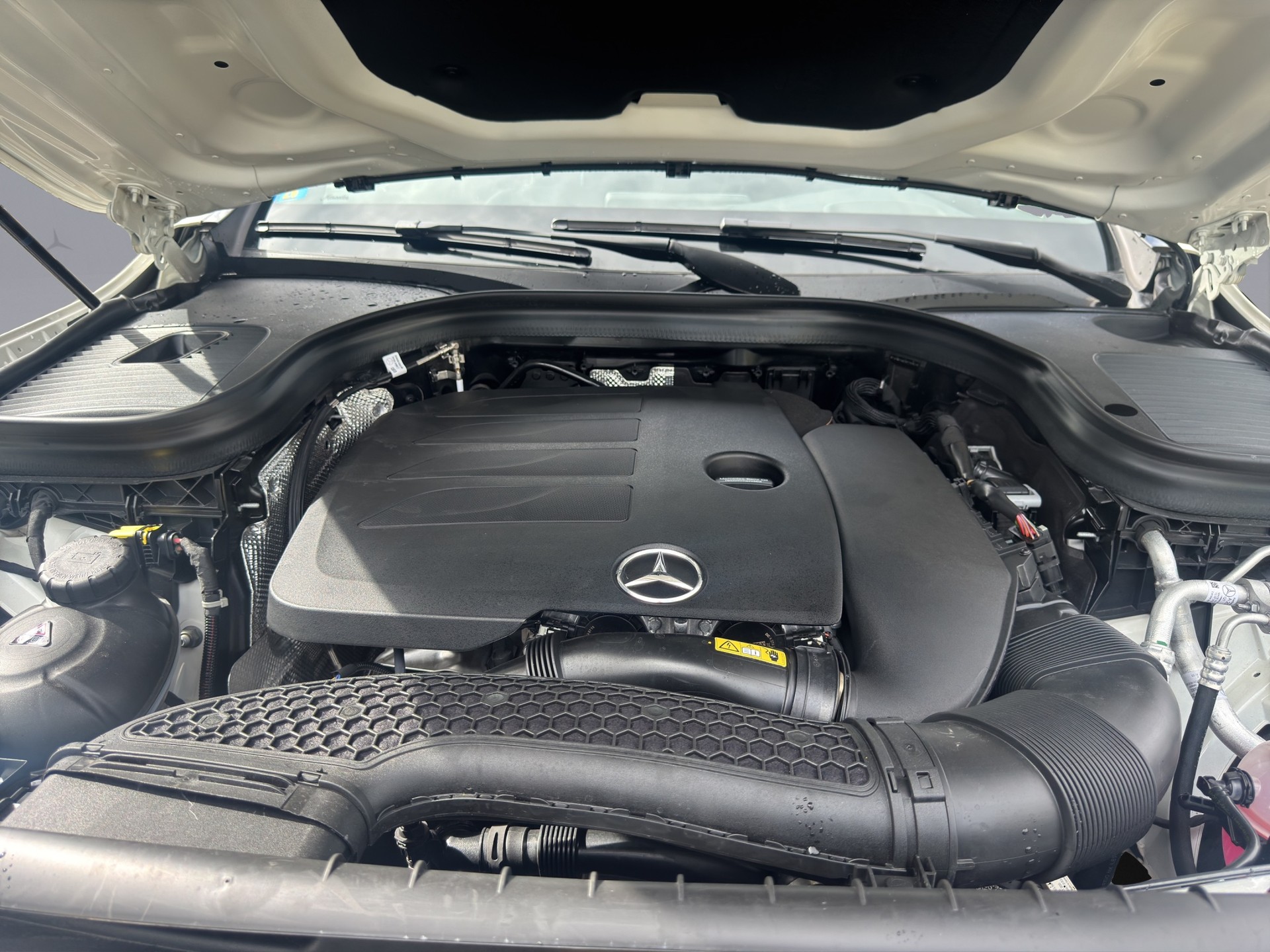 MERCEDES-BENZ 300 AMG Line 4m-image-18