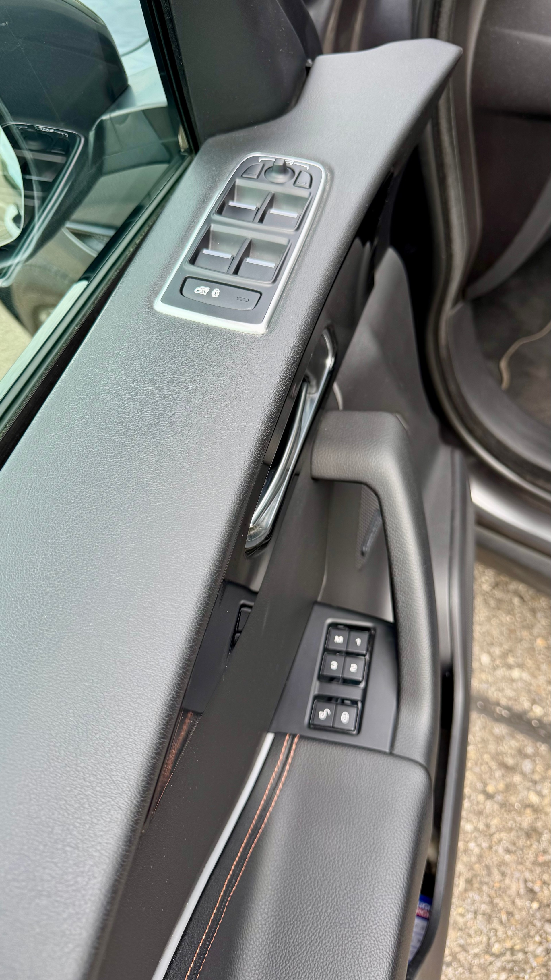 JAGUAR F-Pace 2.5 T 250 Prestige AWD-image-14