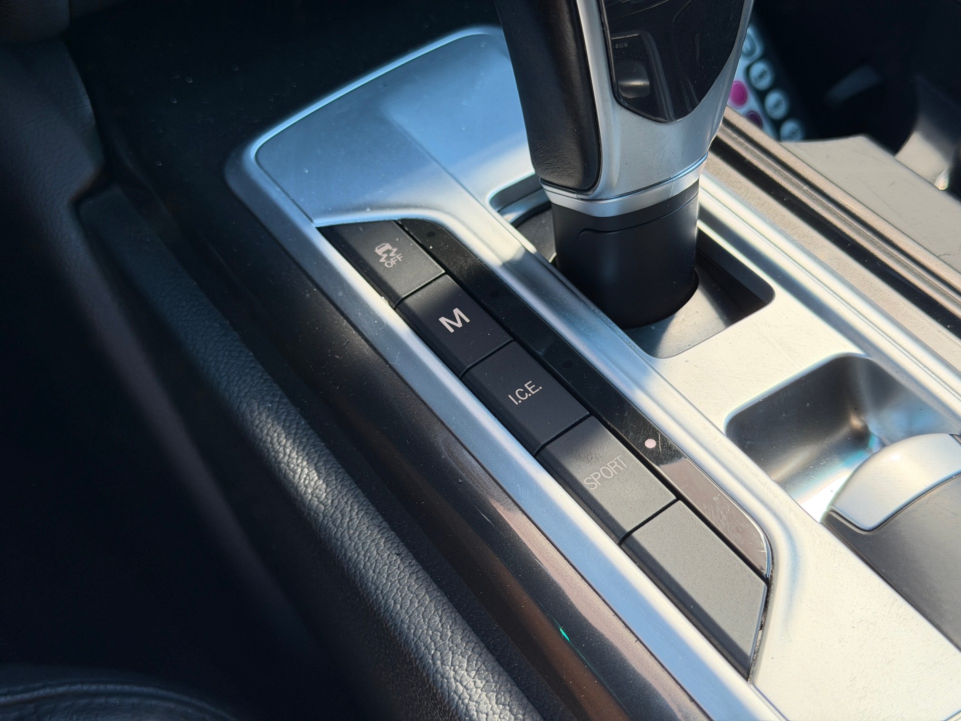 MASERATI Ghibli D 3.0 V6 Automatica *Frisch ab MFK+Service*-image-24