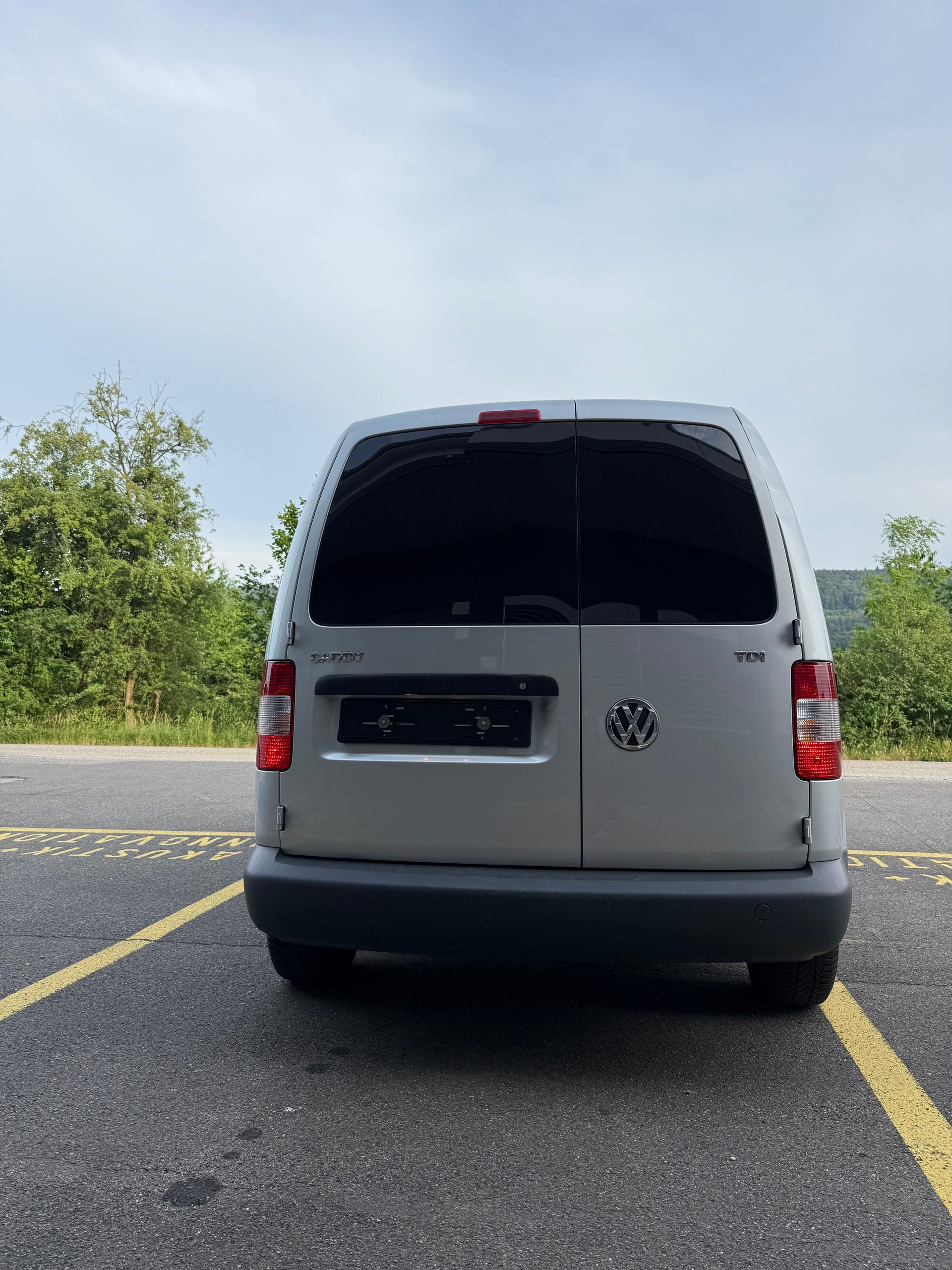 VW Caddy Life 1.9TDI PD 4Motion-image-9