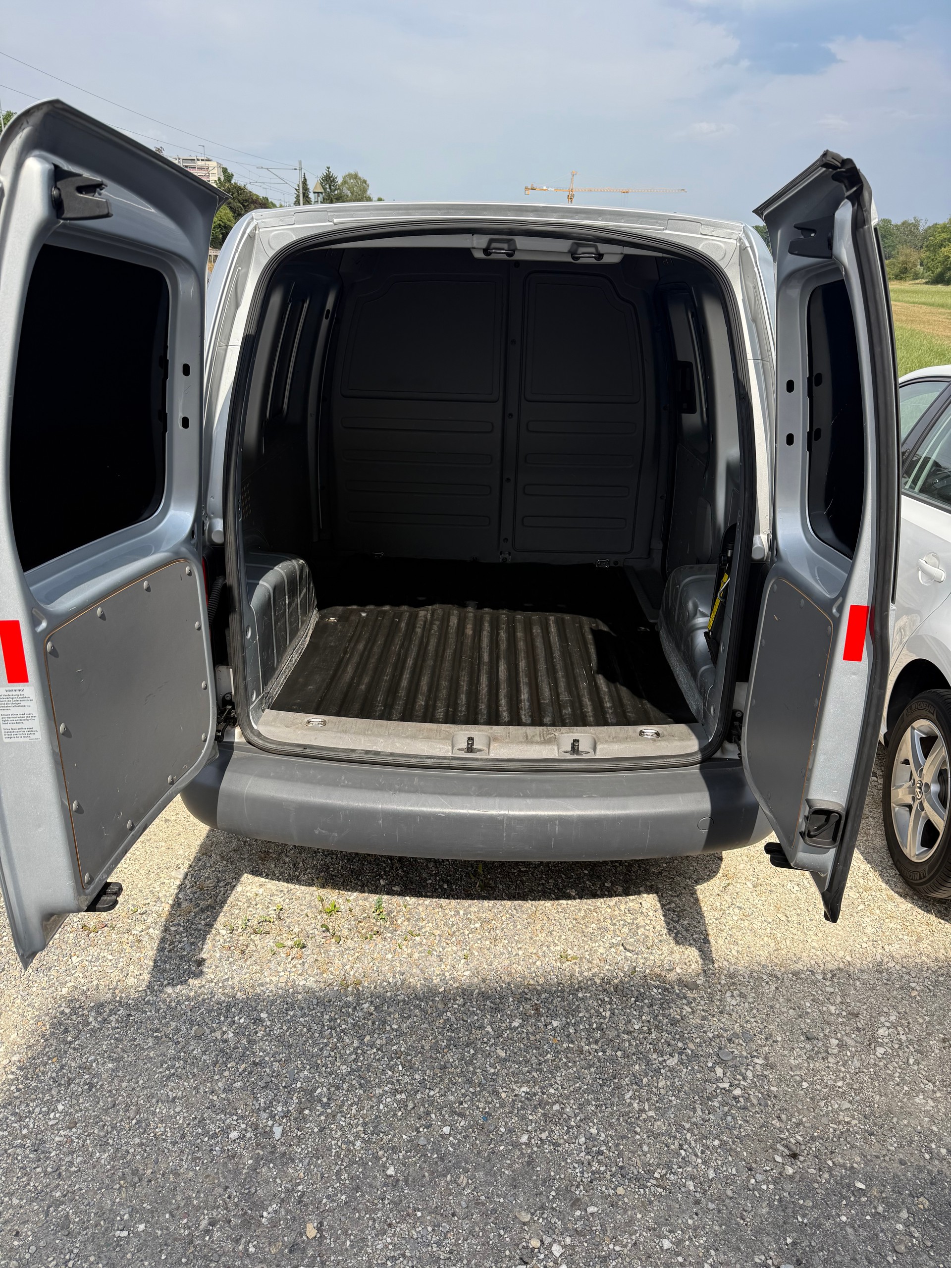 VW Caddy Life 1.9TDI PD 4Motion-image-10