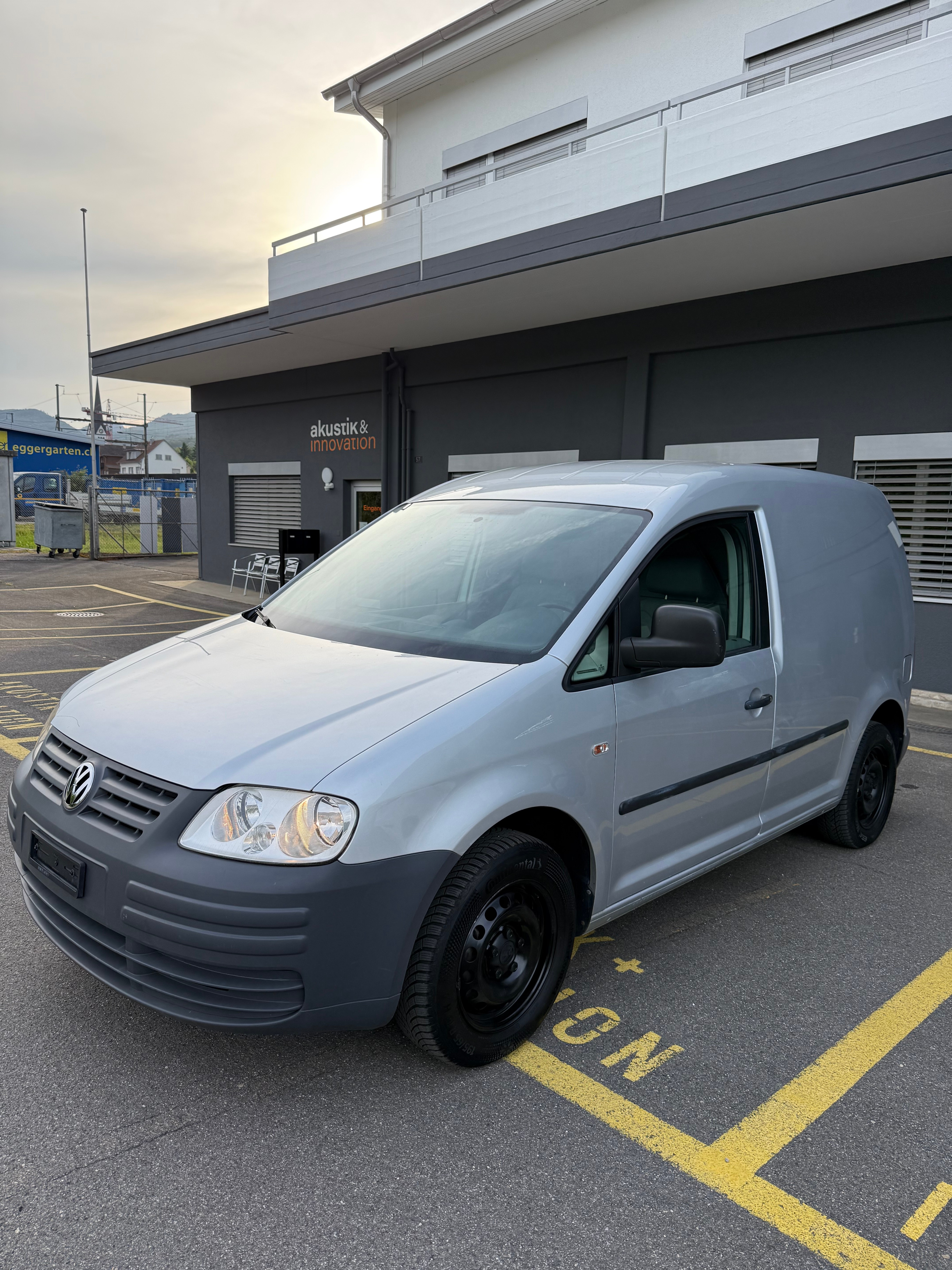 VW Caddy Life 1.9TDI PD 4Motion — slika 1