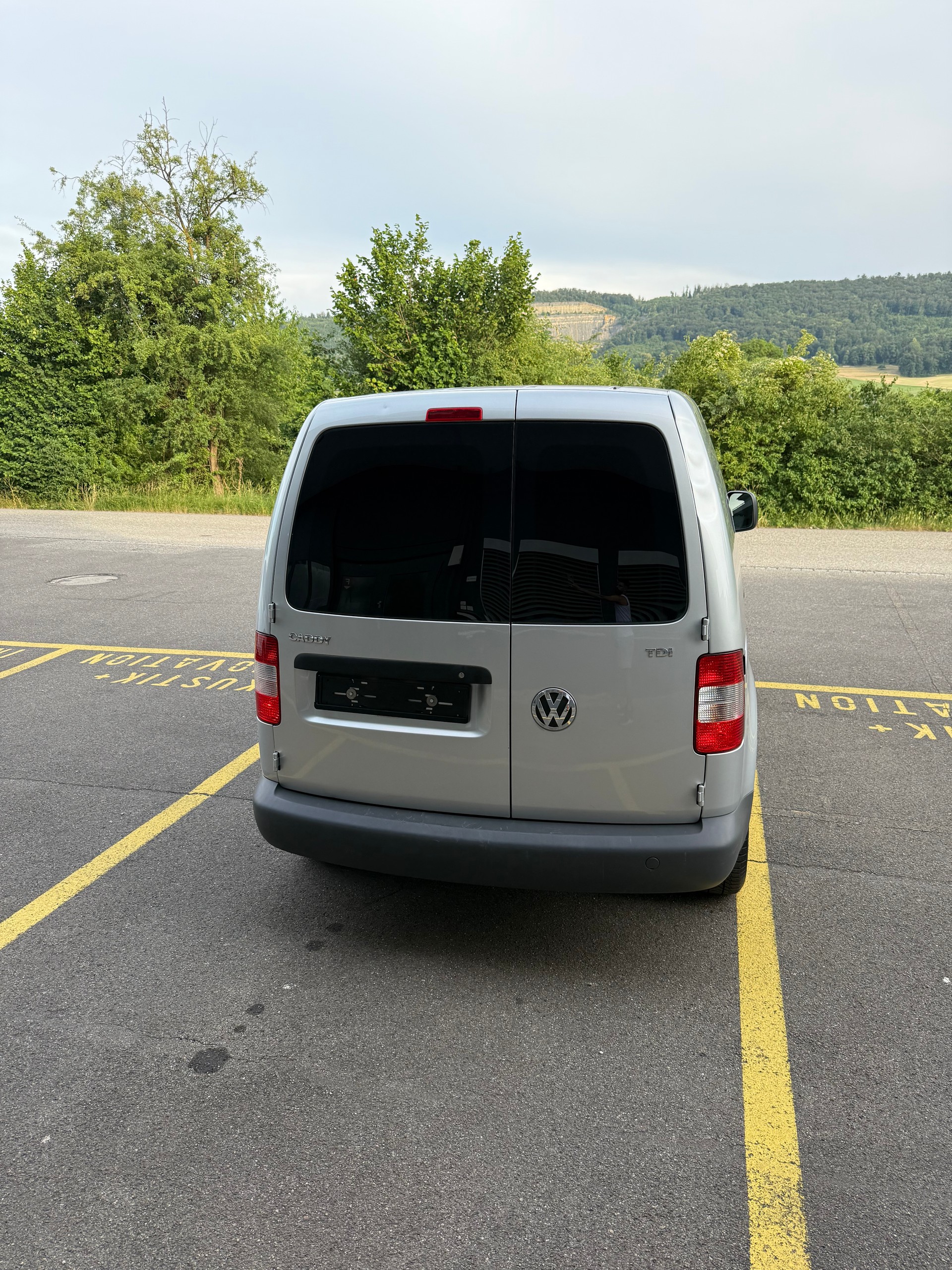 VW Caddy Life 1.9TDI PD 4Motion-image-7