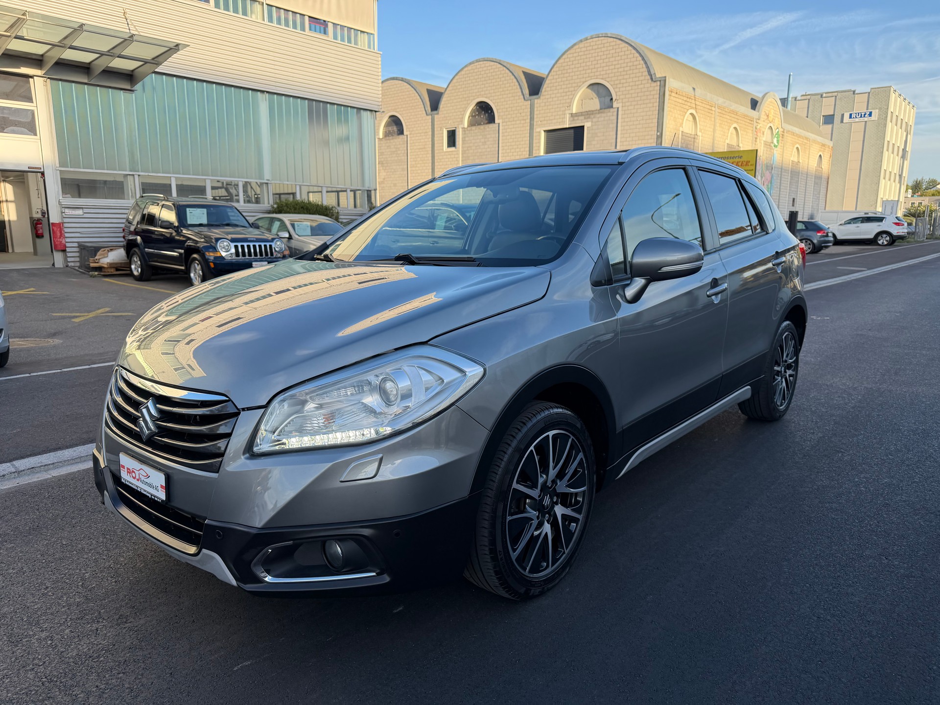 SUZUKI SX4 S-Cross 1.6 TD PizSulai 4WD TCSS-image-1