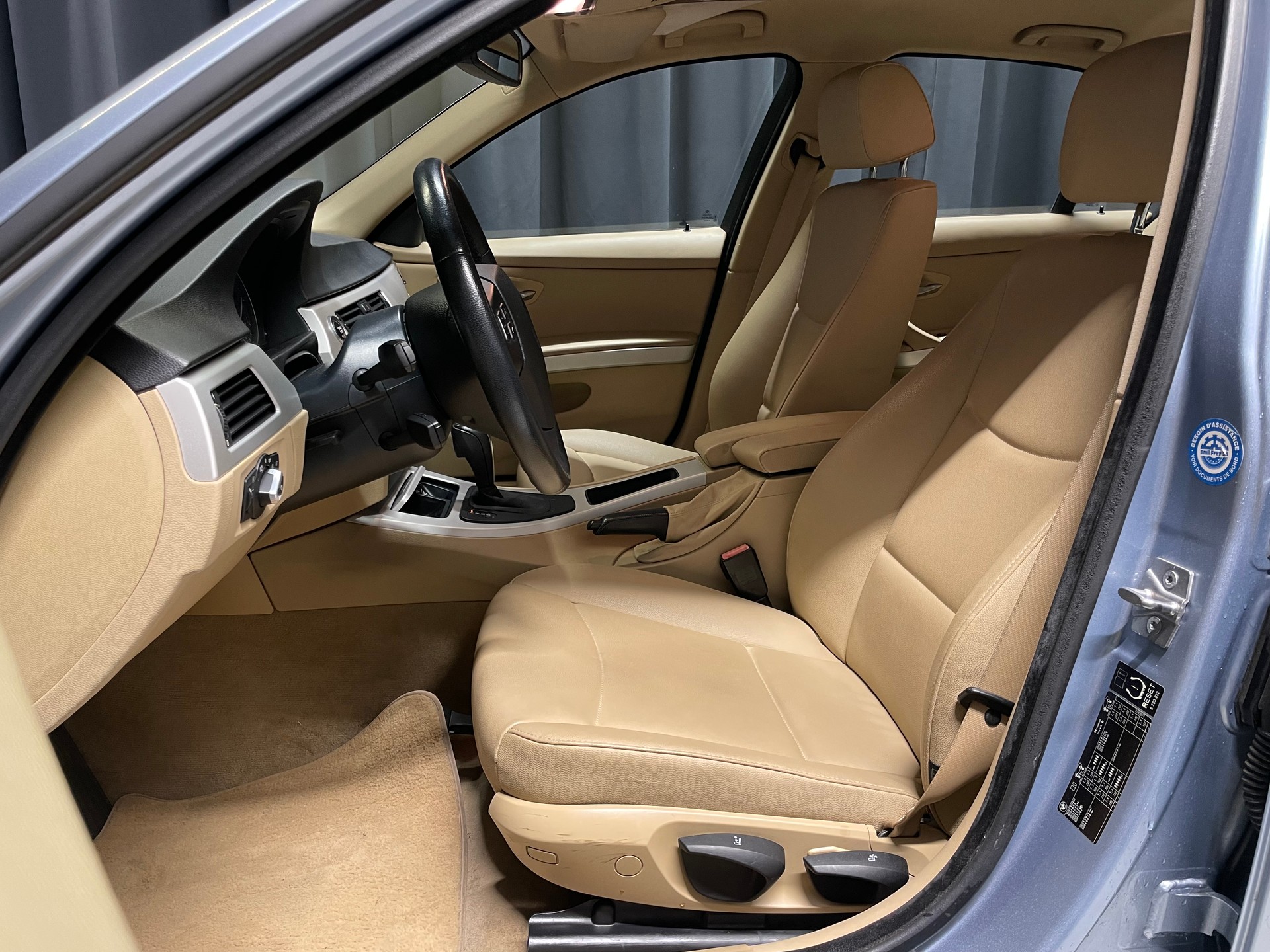 BMW 318i Access Steptronic (55)-image-6