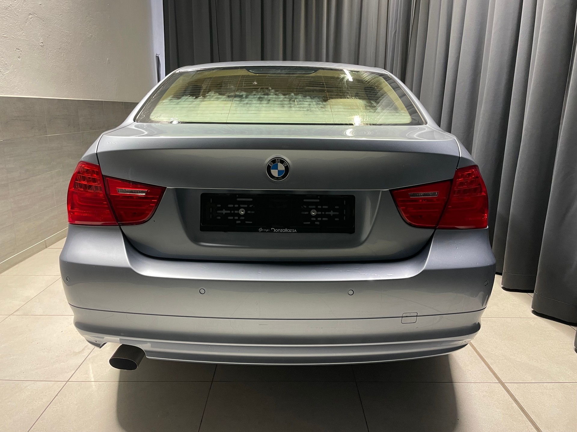 BMW 318i Access Steptronic (55)-image-4