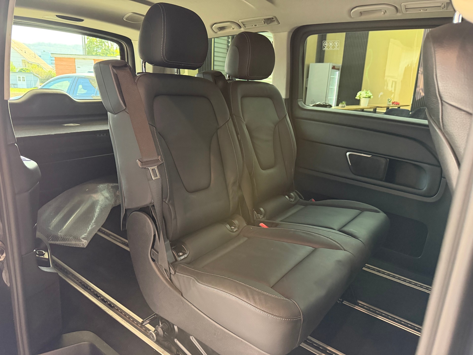 MERCEDES-BENZ V 220 d lang 7G-Tronic-image-14