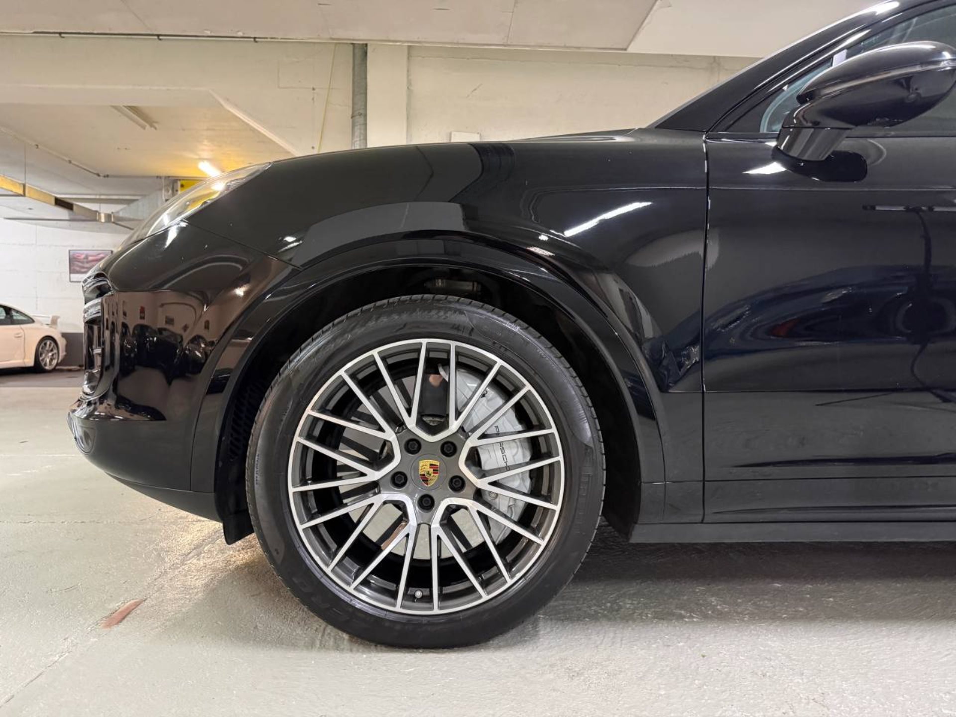 PORSCHE Cayenne Turbo Coupe-image-9