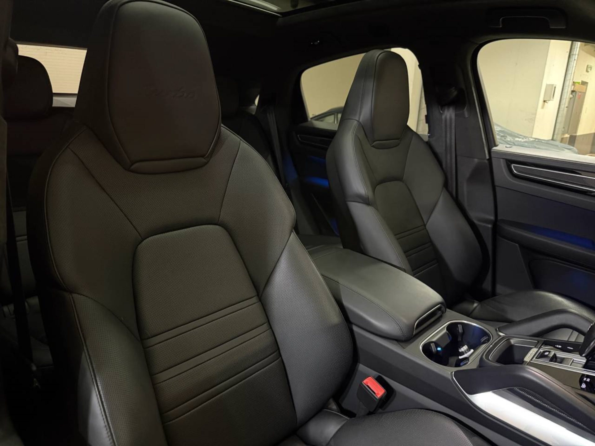 PORSCHE Cayenne Turbo Coupe-image-14