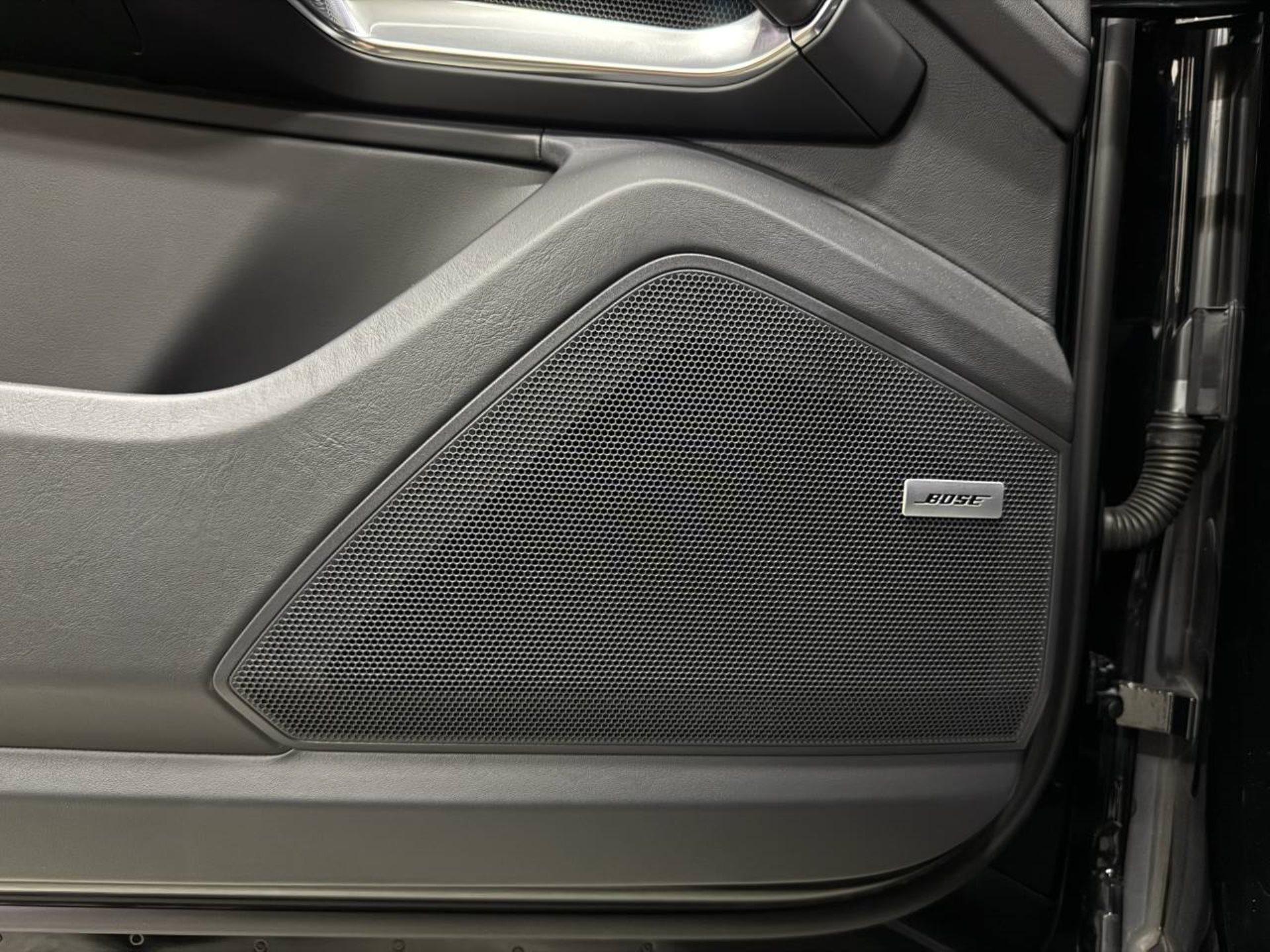 PORSCHE Cayenne Turbo Coupe-image-23