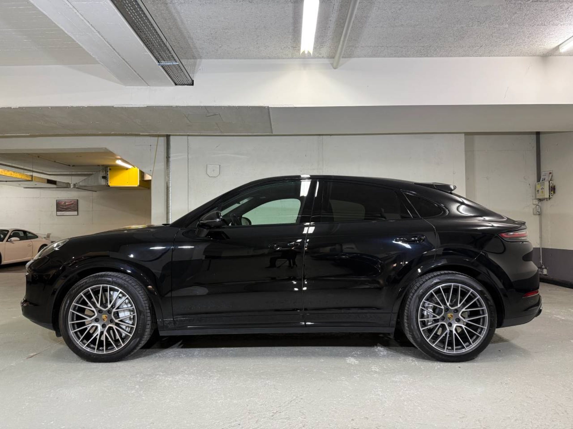 PORSCHE Cayenne Turbo Coupe-image-1