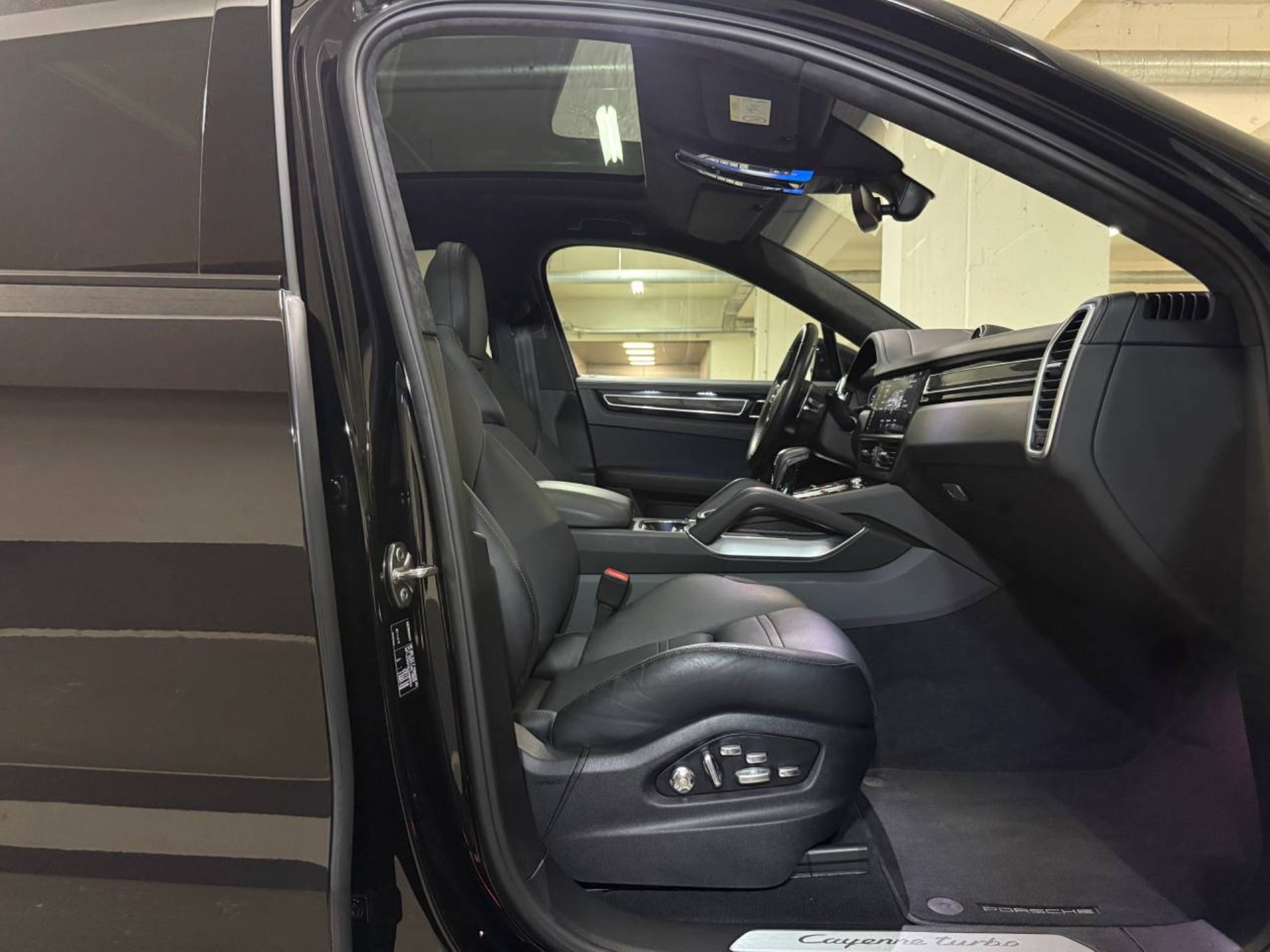 PORSCHE Cayenne Turbo Coupe-image-15