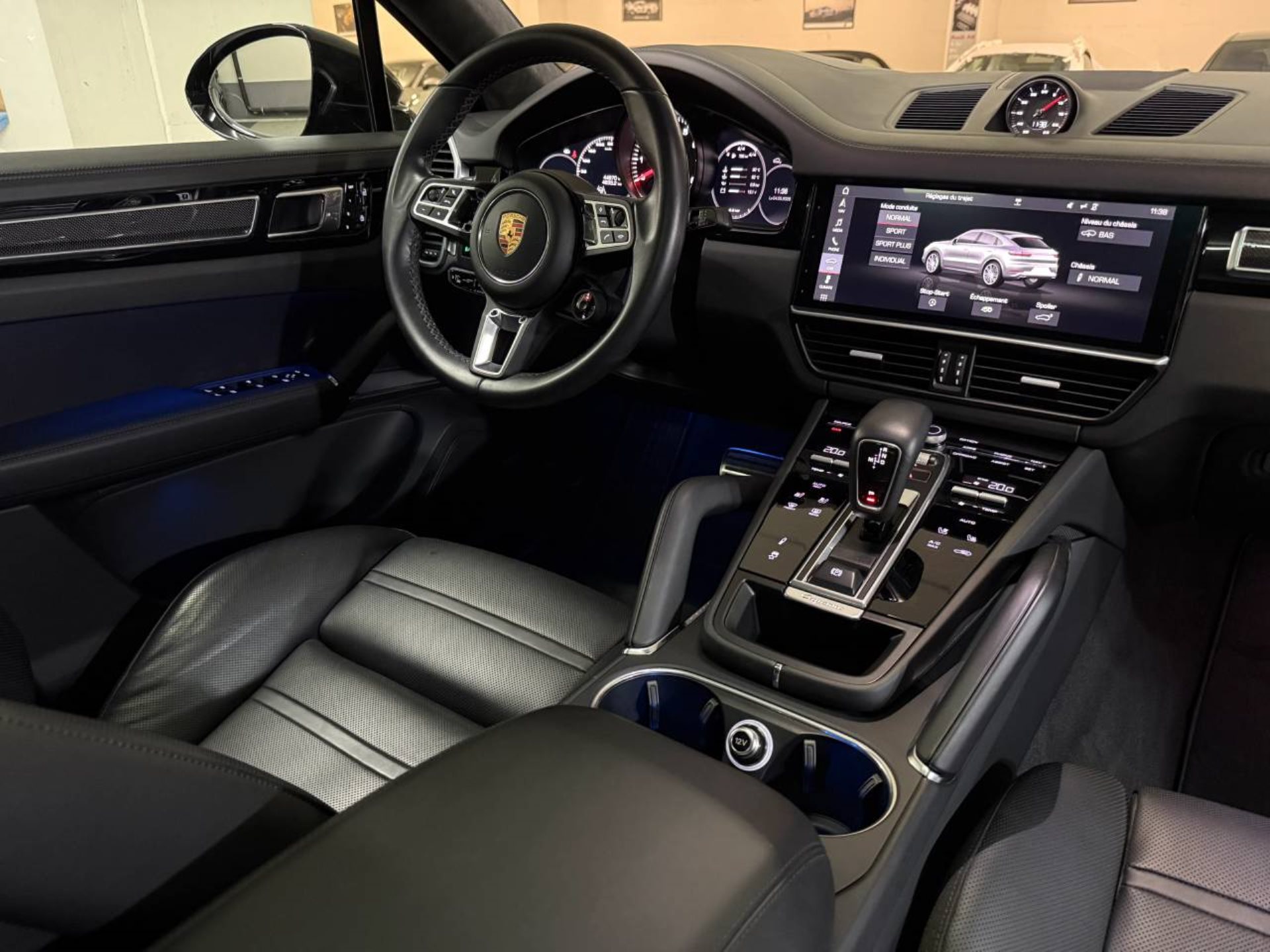 PORSCHE Cayenne Turbo Coupe-image-13