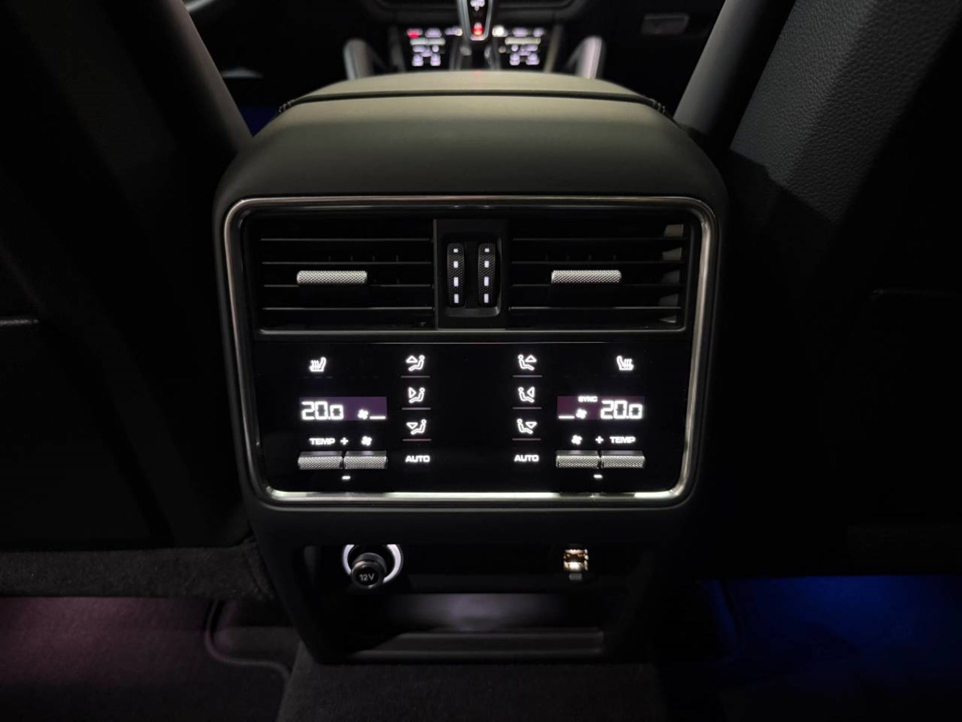 PORSCHE Cayenne Turbo Coupe-image-17