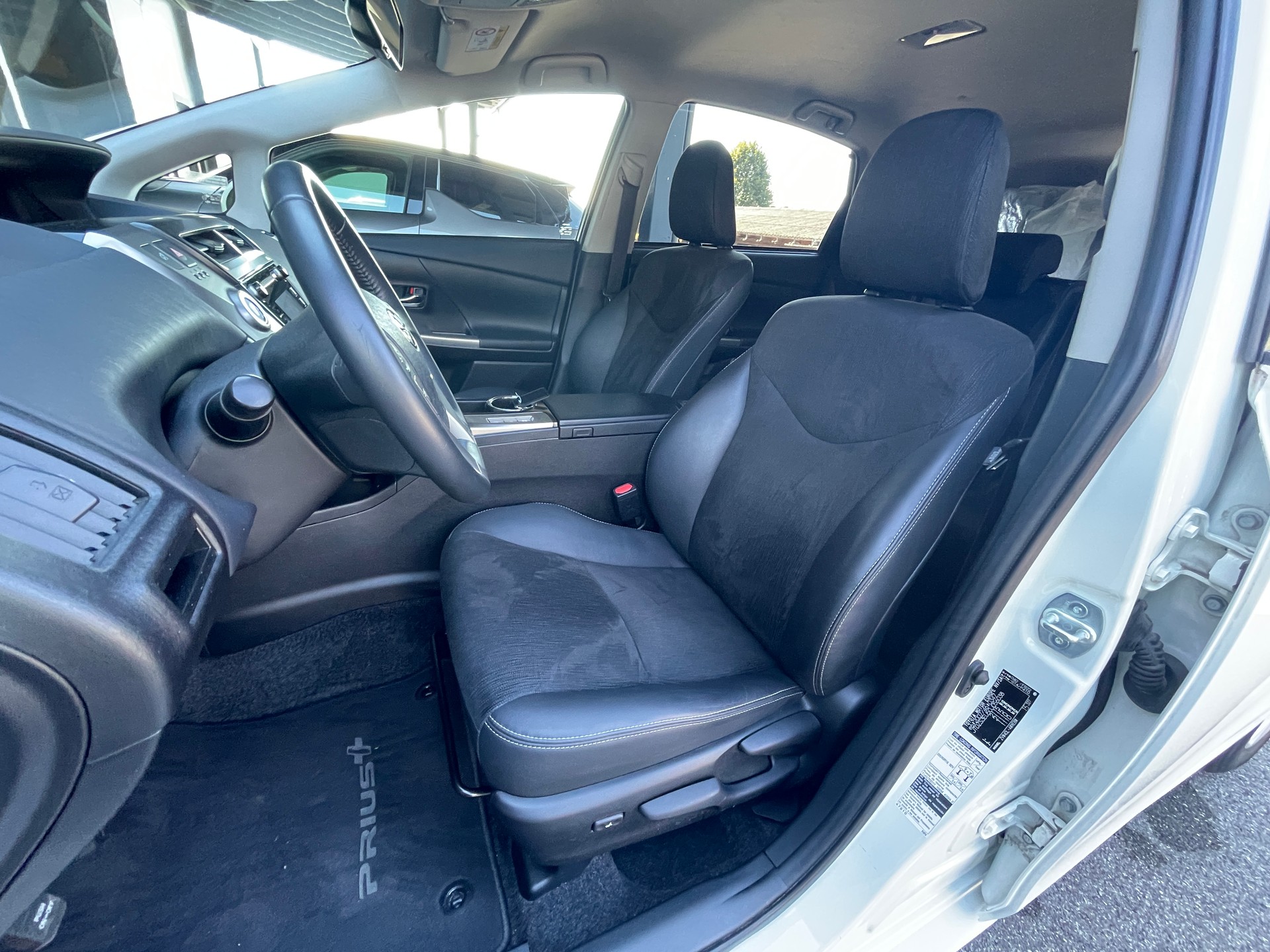 TOYOTA Prius+ 1.8 VVT-i HSD Comfort-image-10