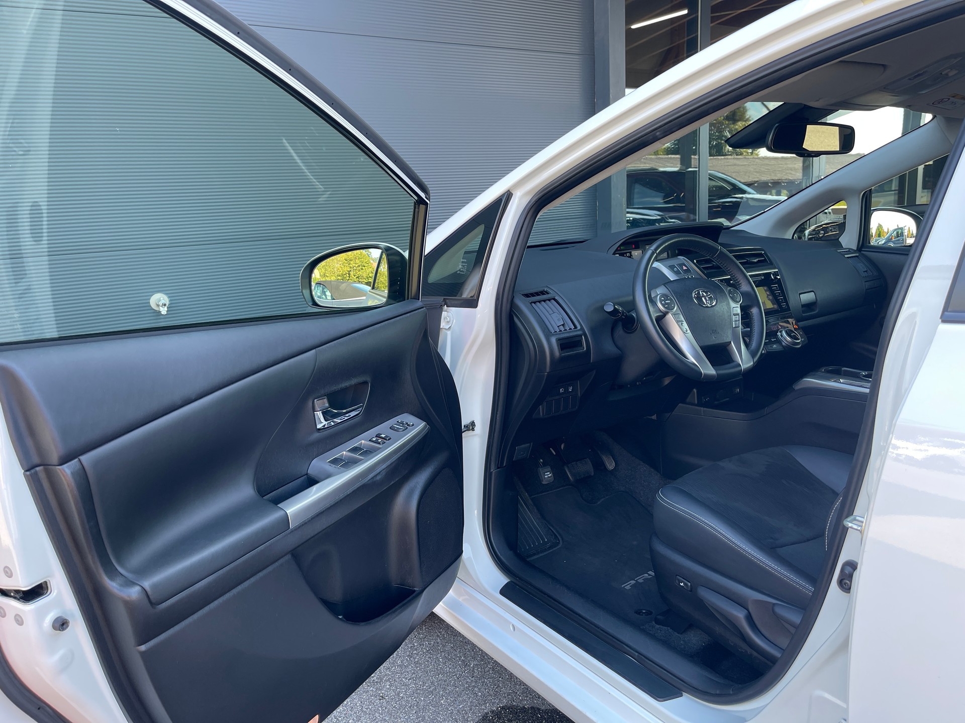 TOYOTA Prius+ 1.8 VVT-i HSD Comfort-image-6