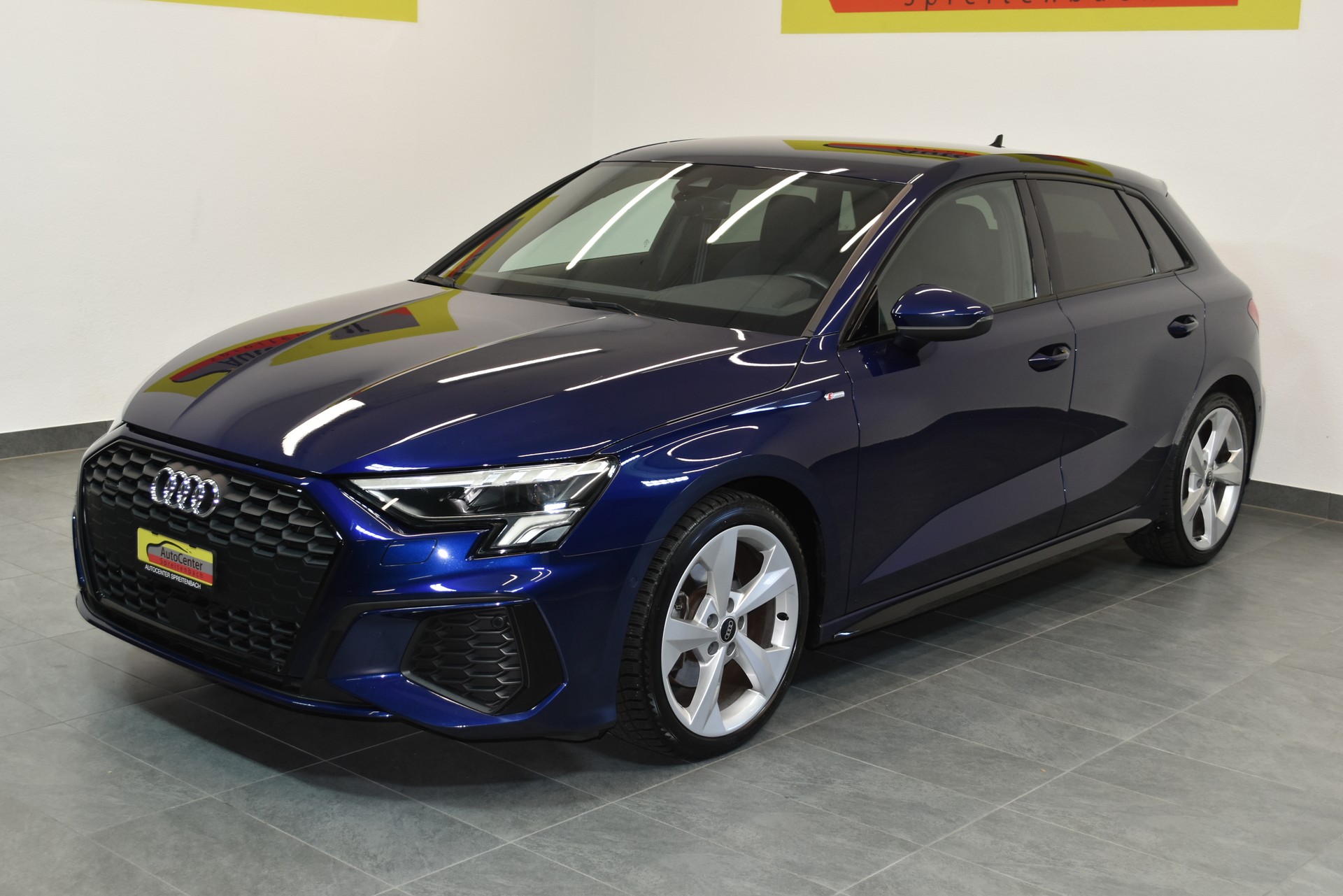 AUDI A3 Sportback 40 TFSI S line quattro S-tronic-image-1