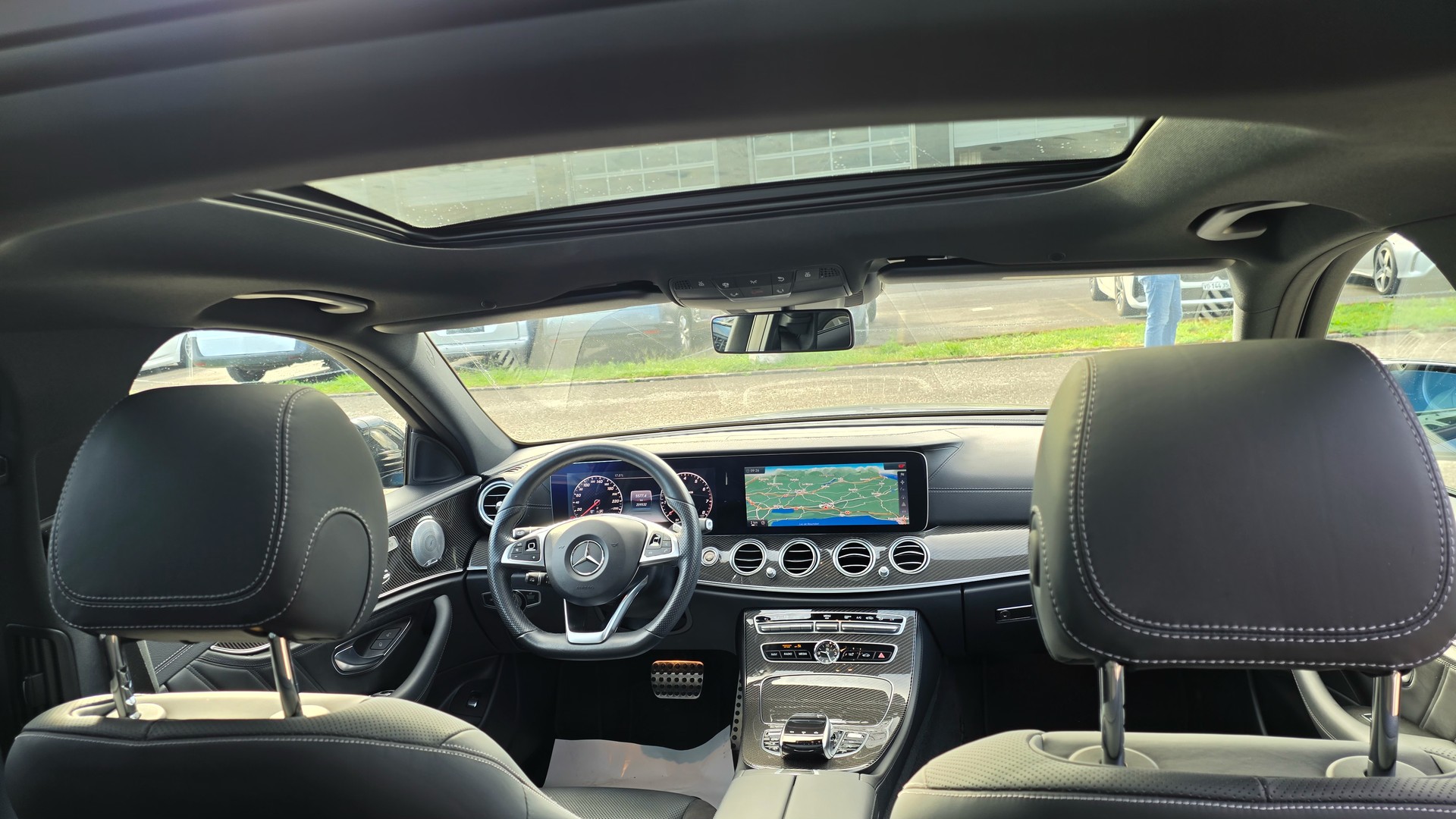MERCEDES-BENZ E 43 AMG 4 Matic 9G-Tronic-image-8