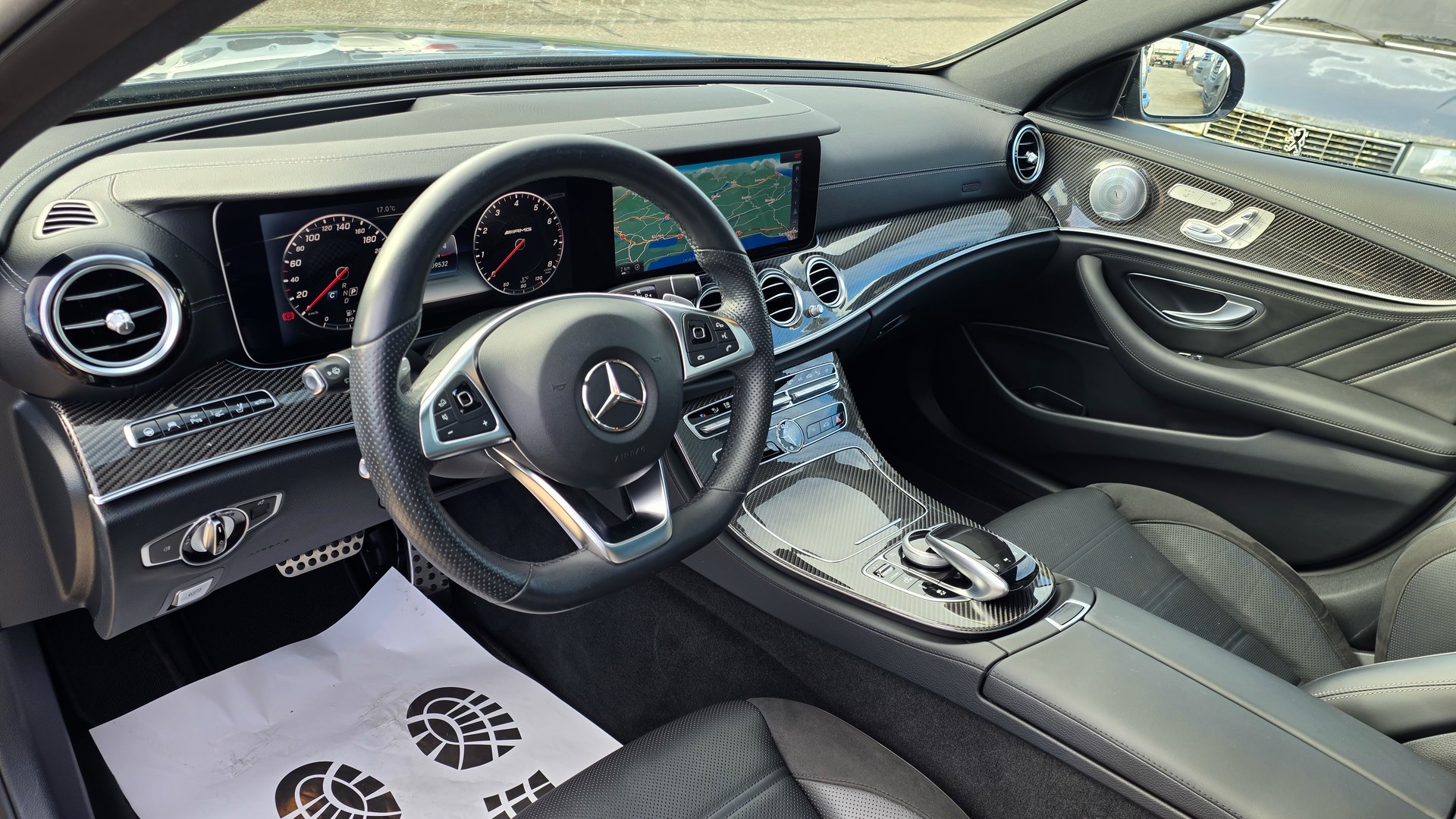 MERCEDES-BENZ E 43 AMG 4 Matic 9G-Tronic-image-11