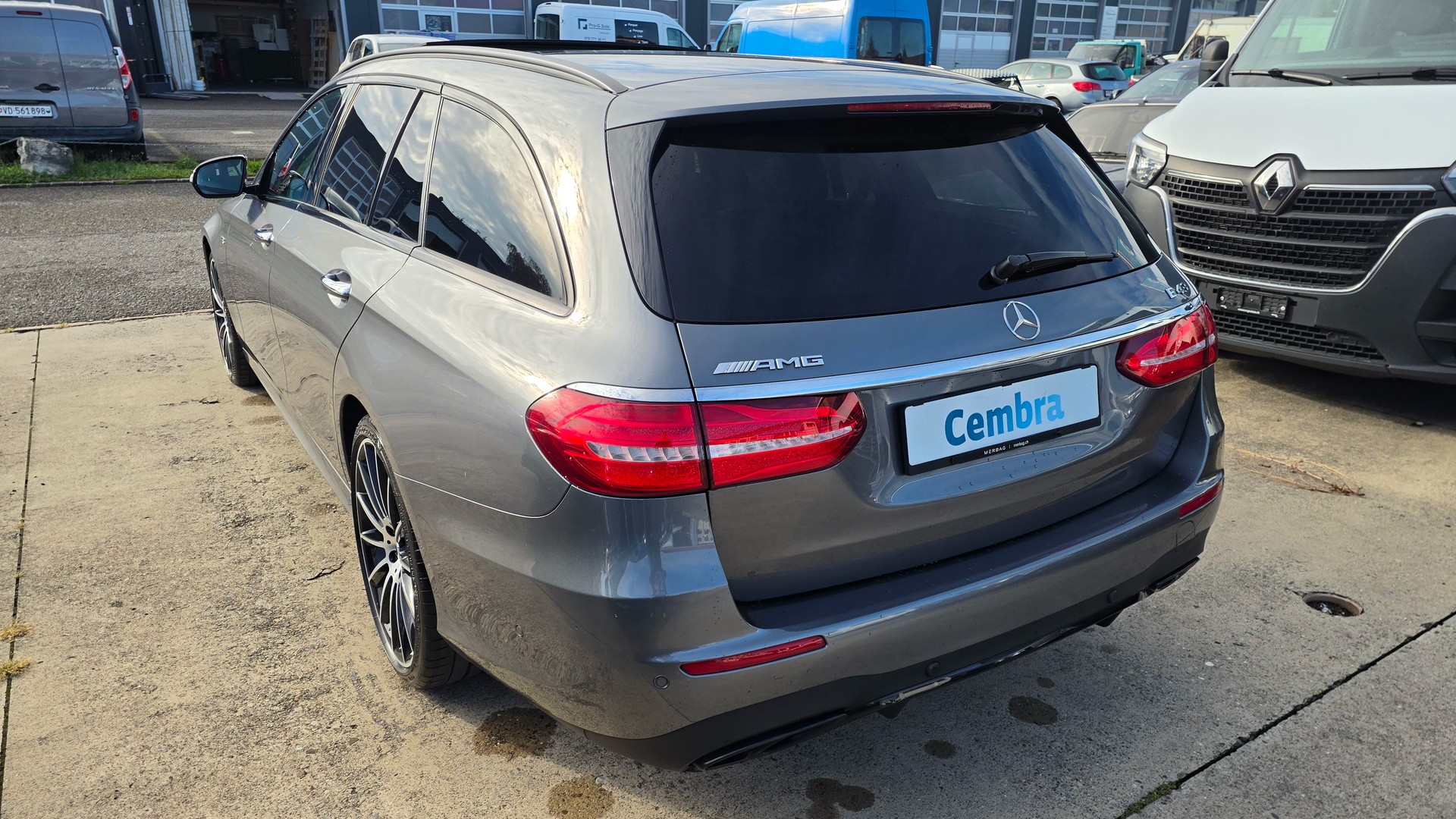 MERCEDES-BENZ E 43 AMG 4 Matic 9G-Tronic-image-3