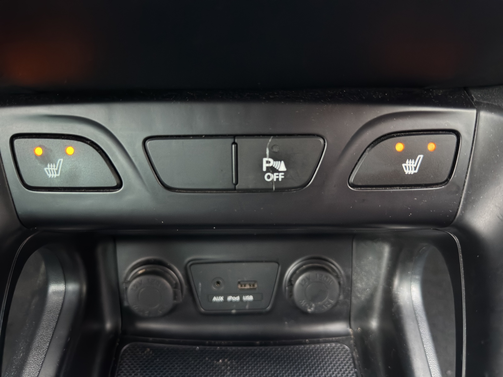 HYUNDAI iX 35 2.0 CRDi Style 4WD-image-19
