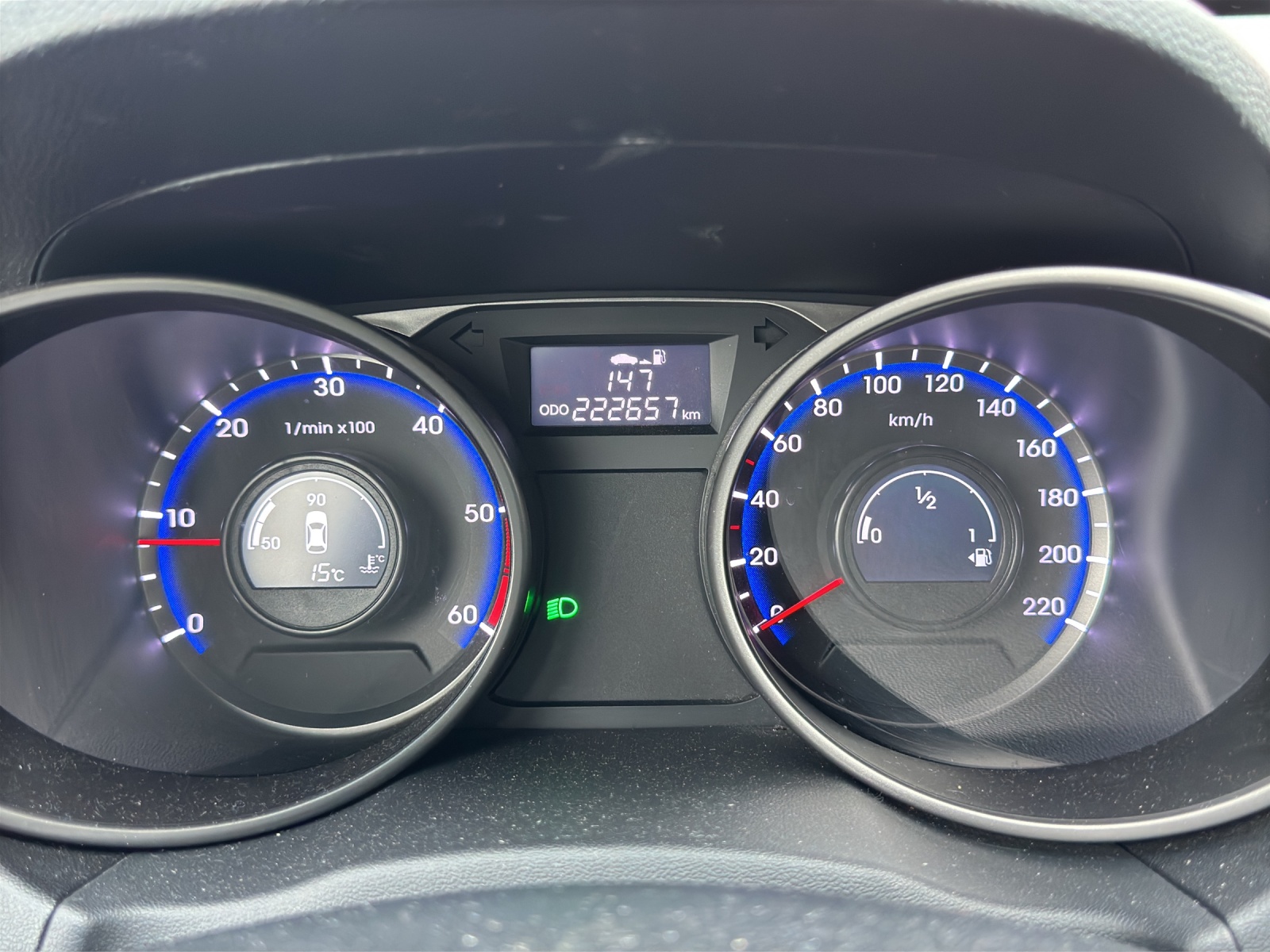 HYUNDAI iX 35 2.0 CRDi Style 4WD-image-21