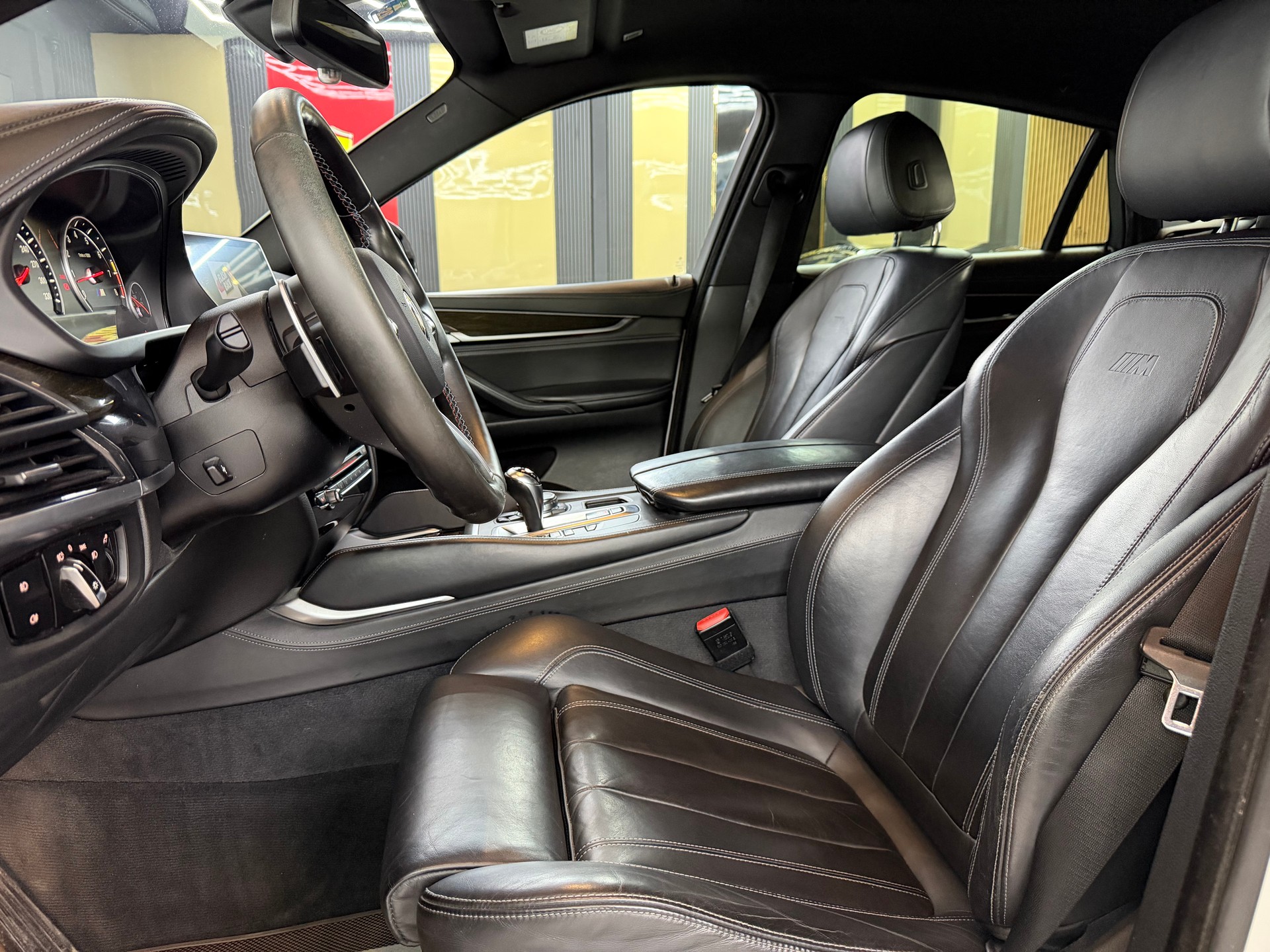 BMW X6M Steptronic-image-9