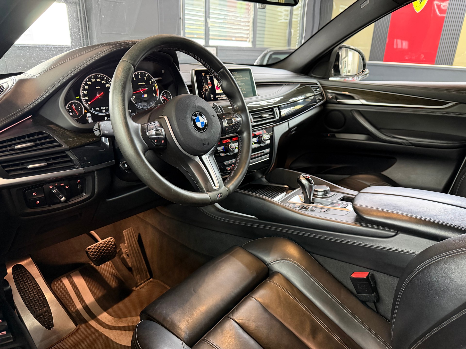 BMW X6M Steptronic-image-8