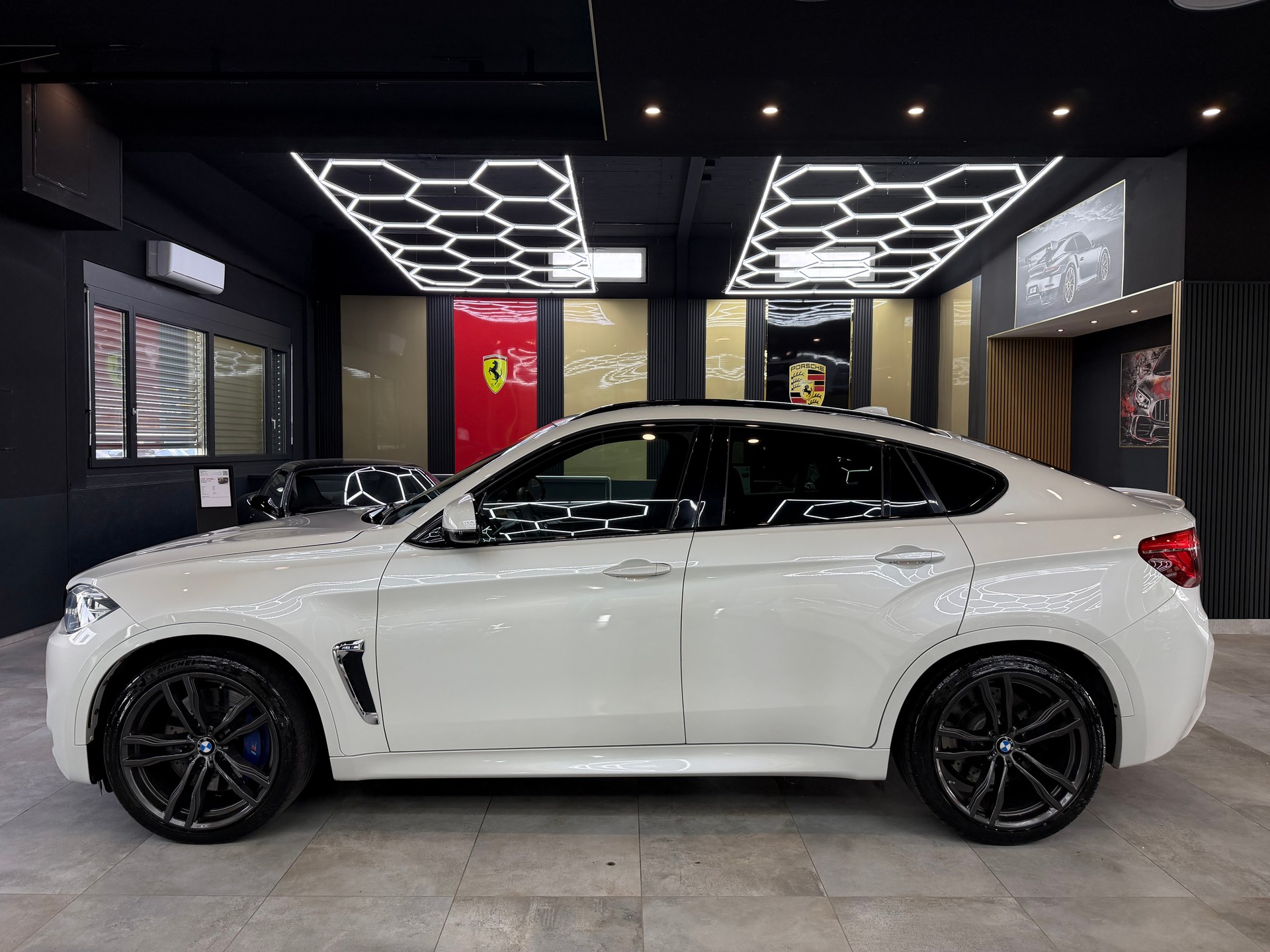 BMW X6M Steptronic-image-7