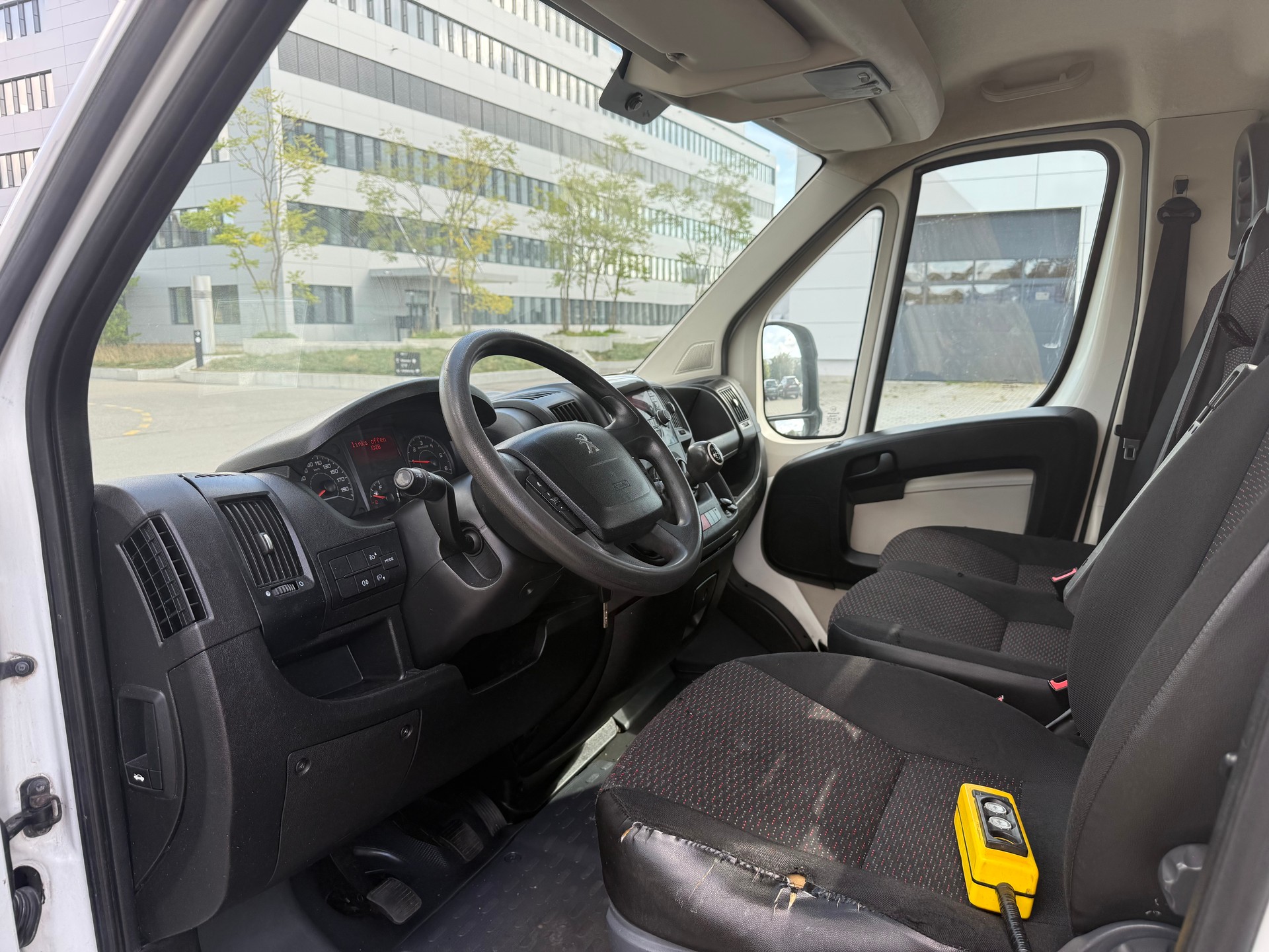 PEUGEOT Boxer 2.0 HDI 335 Active L1-image-9