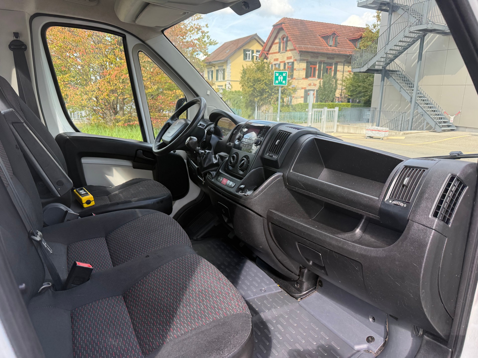 PEUGEOT Boxer 2.0 HDI 335 Active L1-image-10