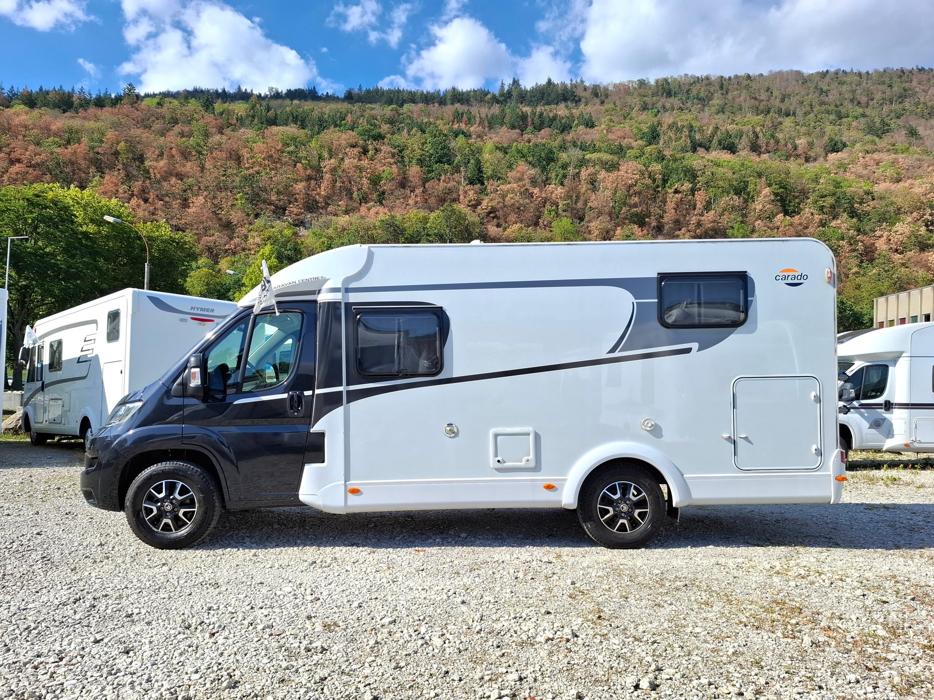 CARADO V337 - idealer Reisewagen ab MFK & Service!-image-5