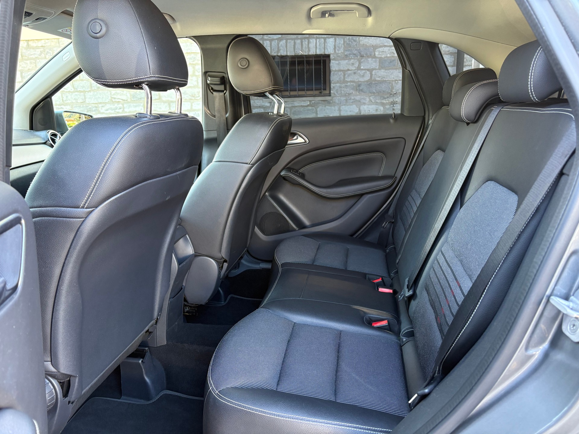 MERCEDES-BENZ B 180 Urban 7G-DCT-image-11