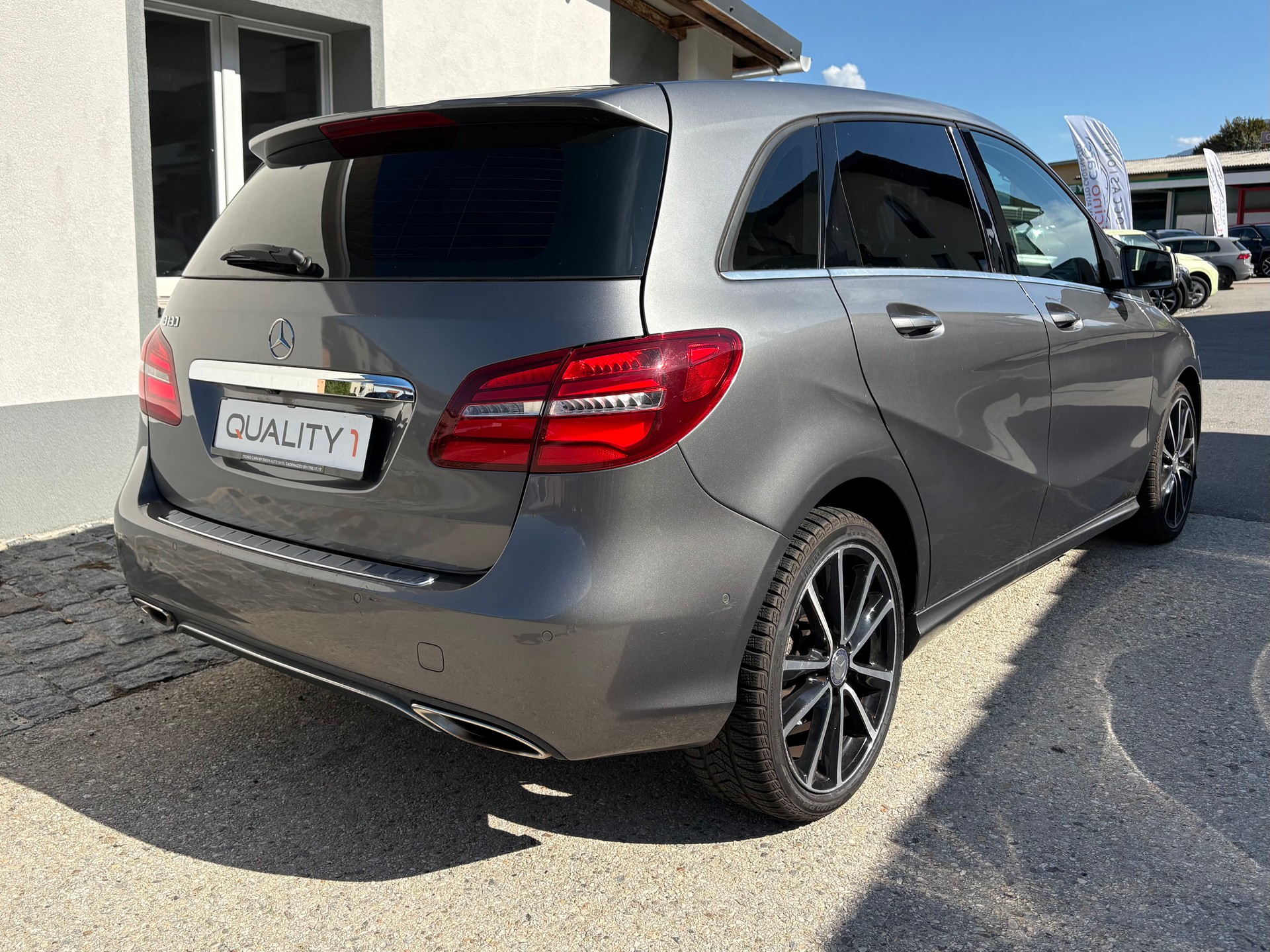 MERCEDES-BENZ B 180 Urban 7G-DCT-image-3