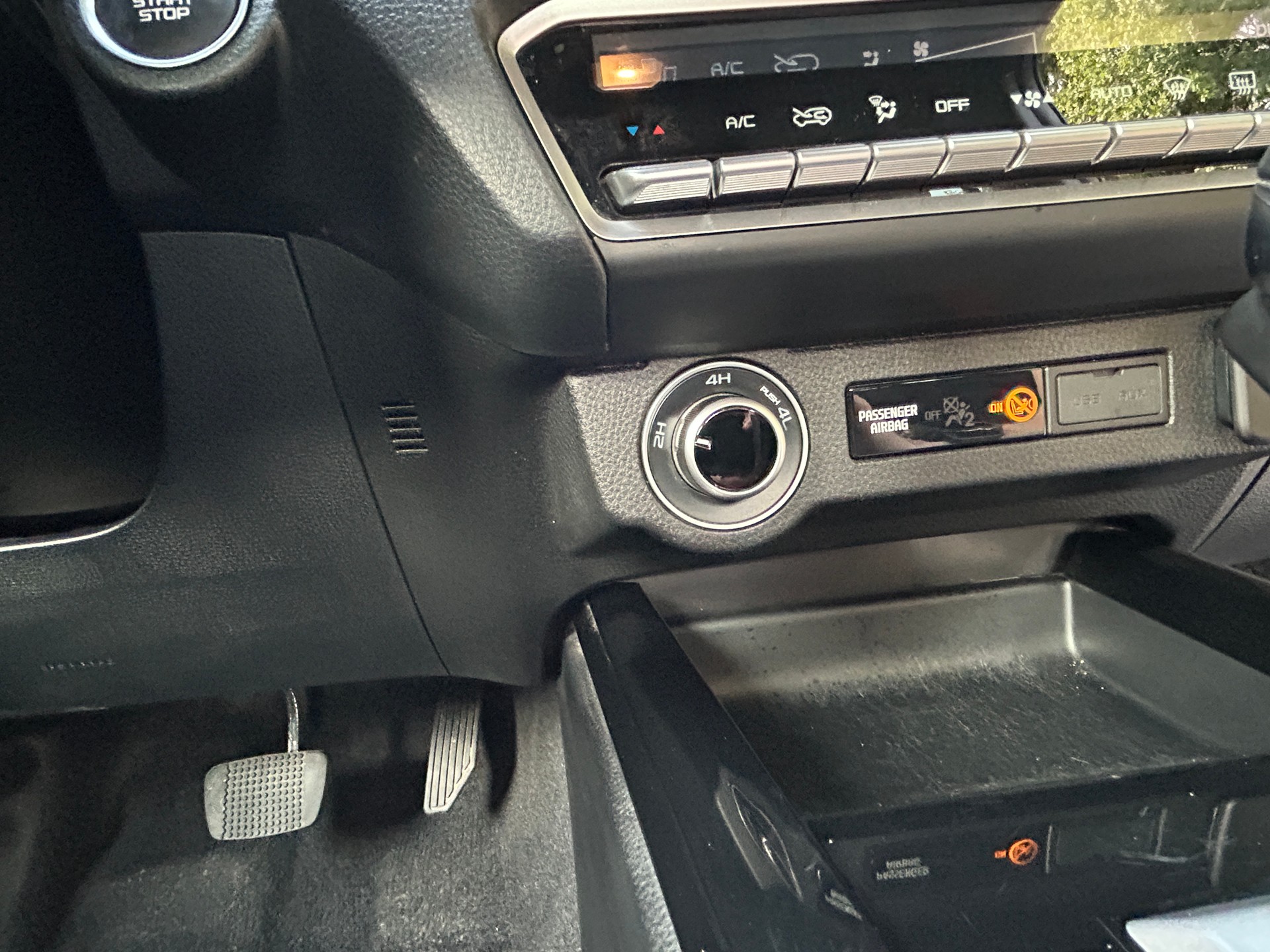 ISUZU D-MAX 1.9 CrewCab N60FF V-Cross 4x4 AT-image-15