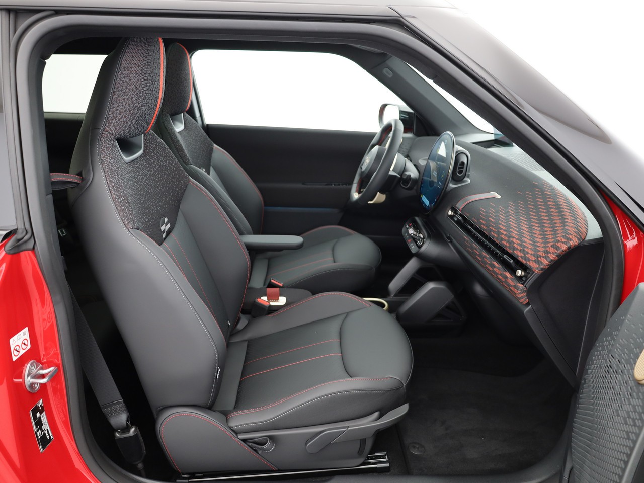 MINI Cooper SE-image-32