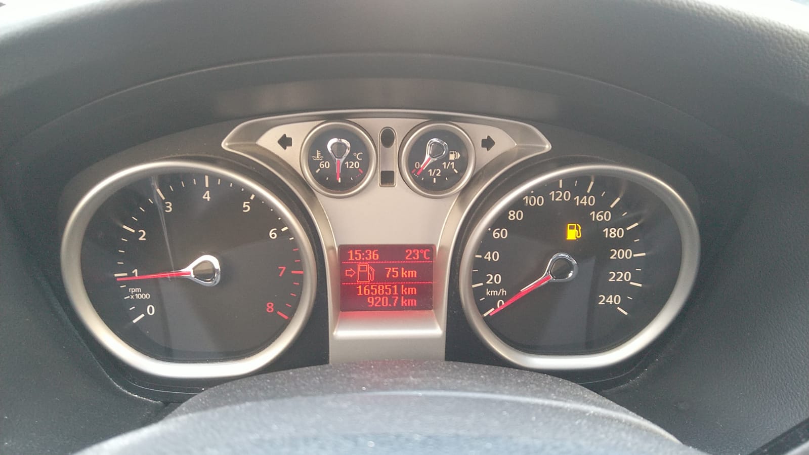 FORD Focus 1.6i VCT Carving-image-8