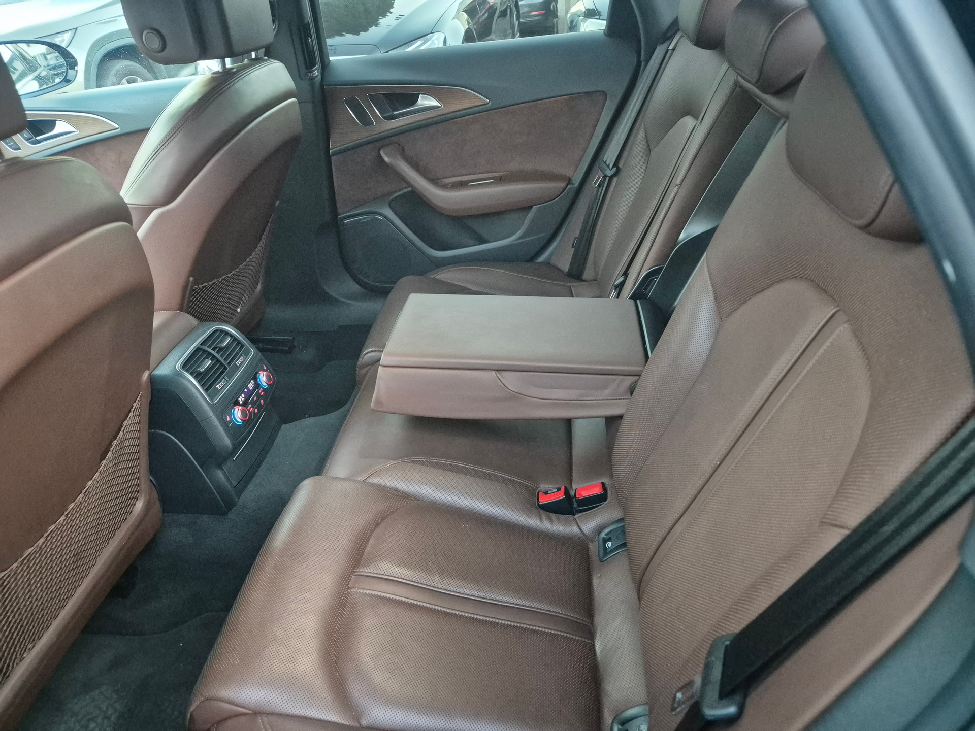 AUDI A6 Limousine 3.0 BiTDI V6 quattro tiptronic-image-12