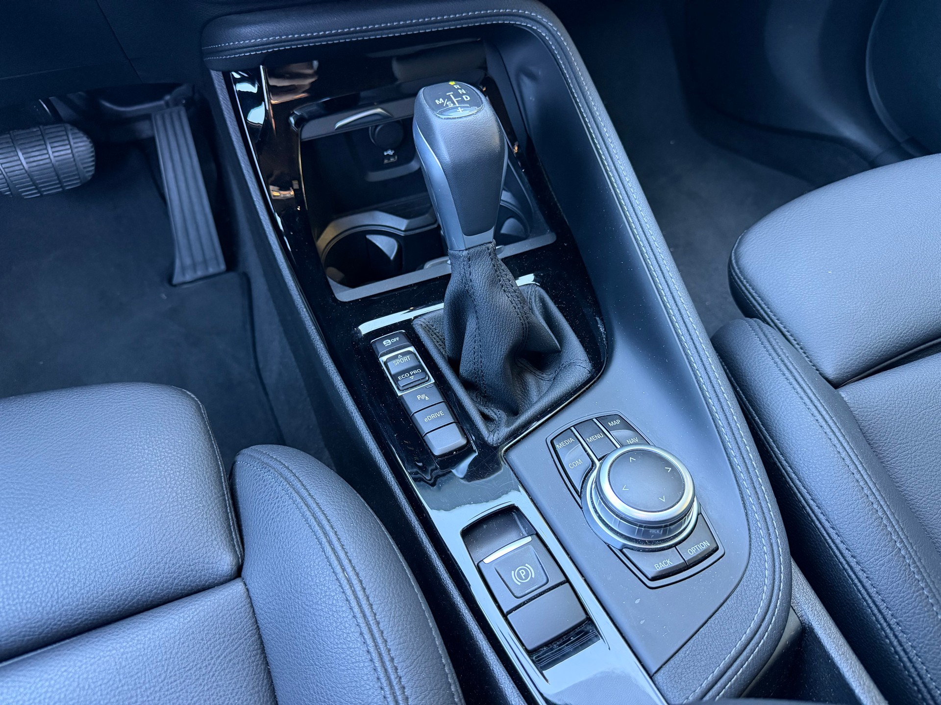 BMW X1 xDrive 25e M Sport Steptronic-image-11