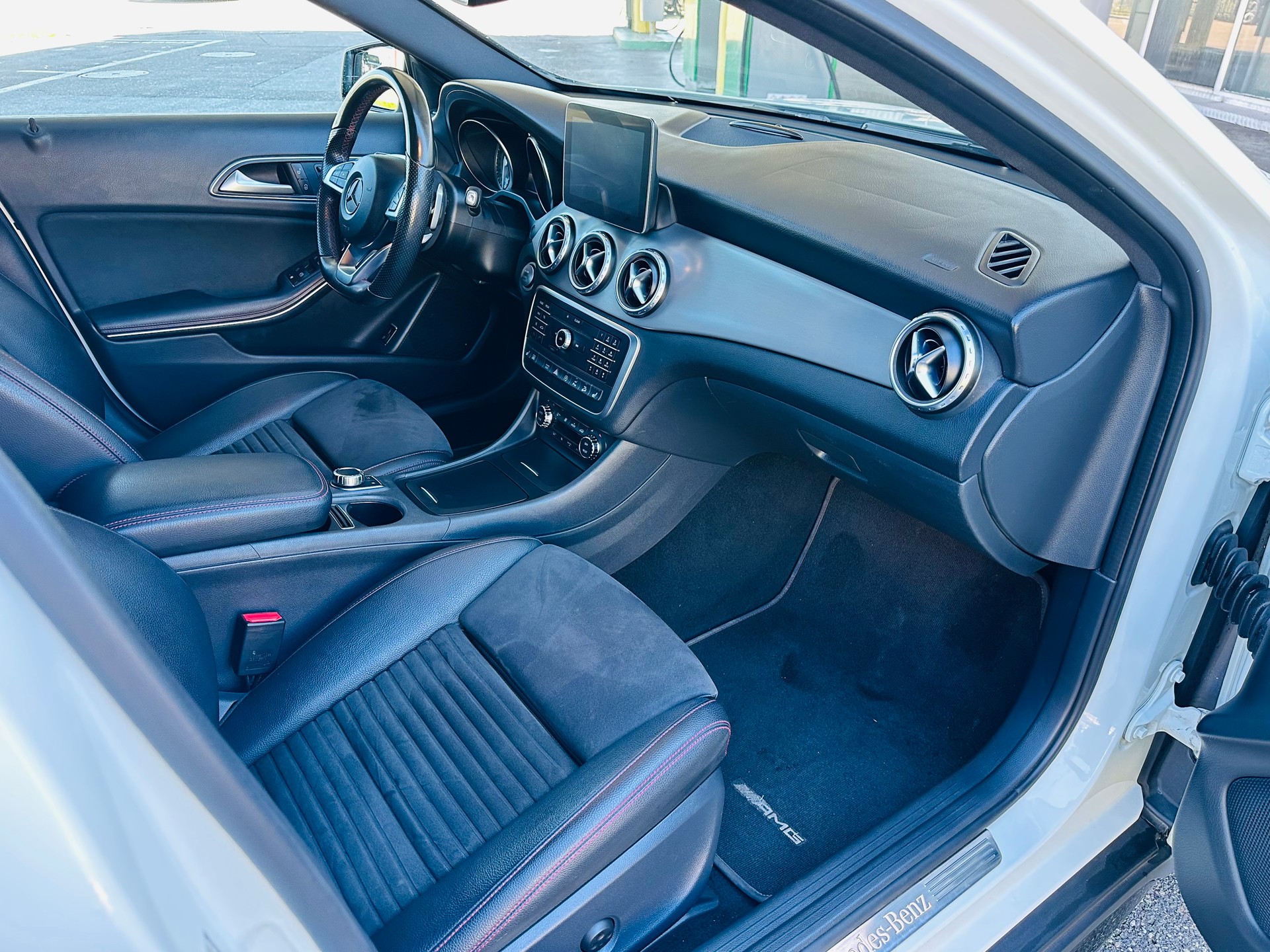 MERCEDES-BENZ 250-image-9